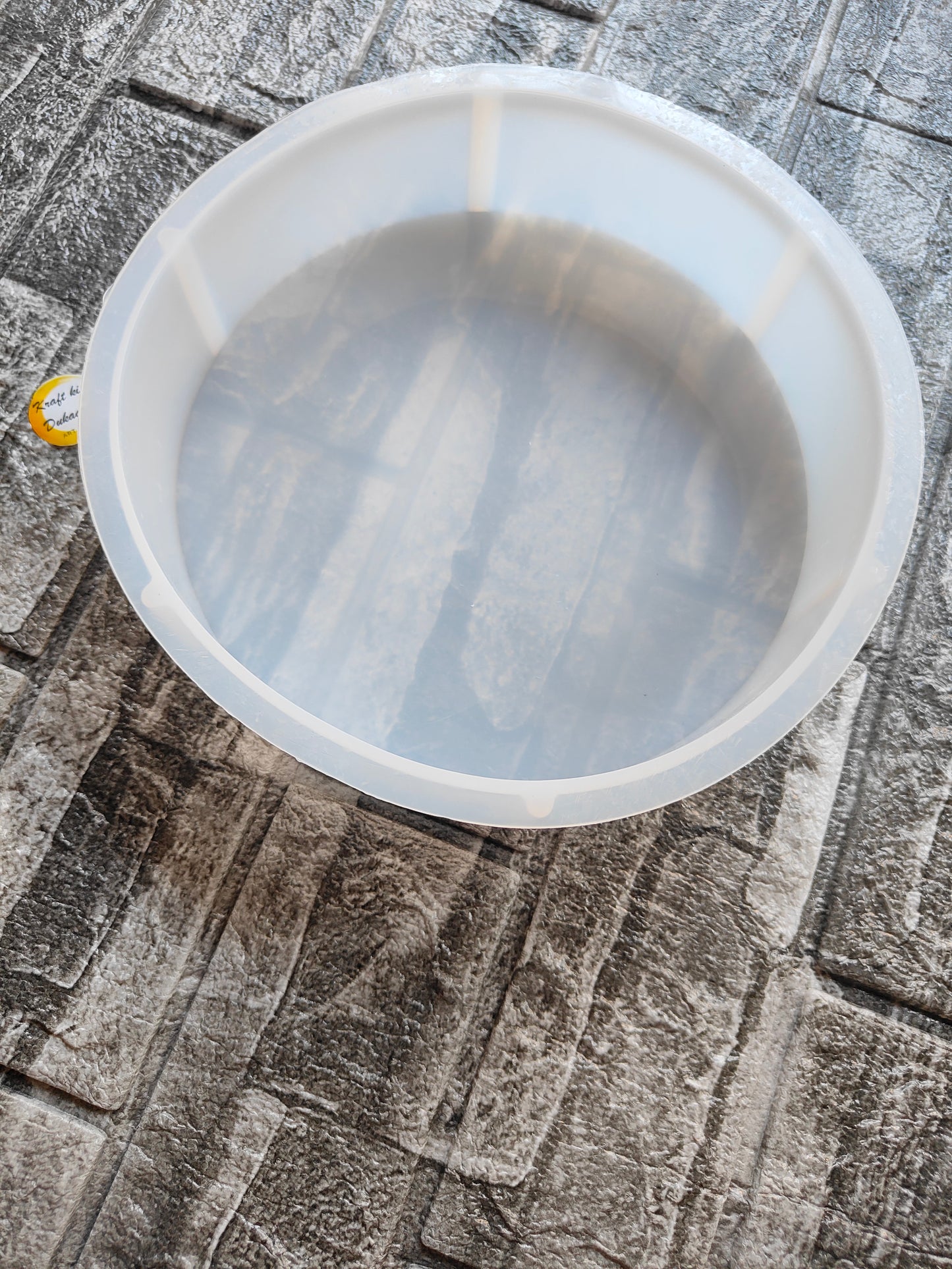 8 inch deep round mold for resin from Kraft ki Dukaan with a transparent design for easy viewing