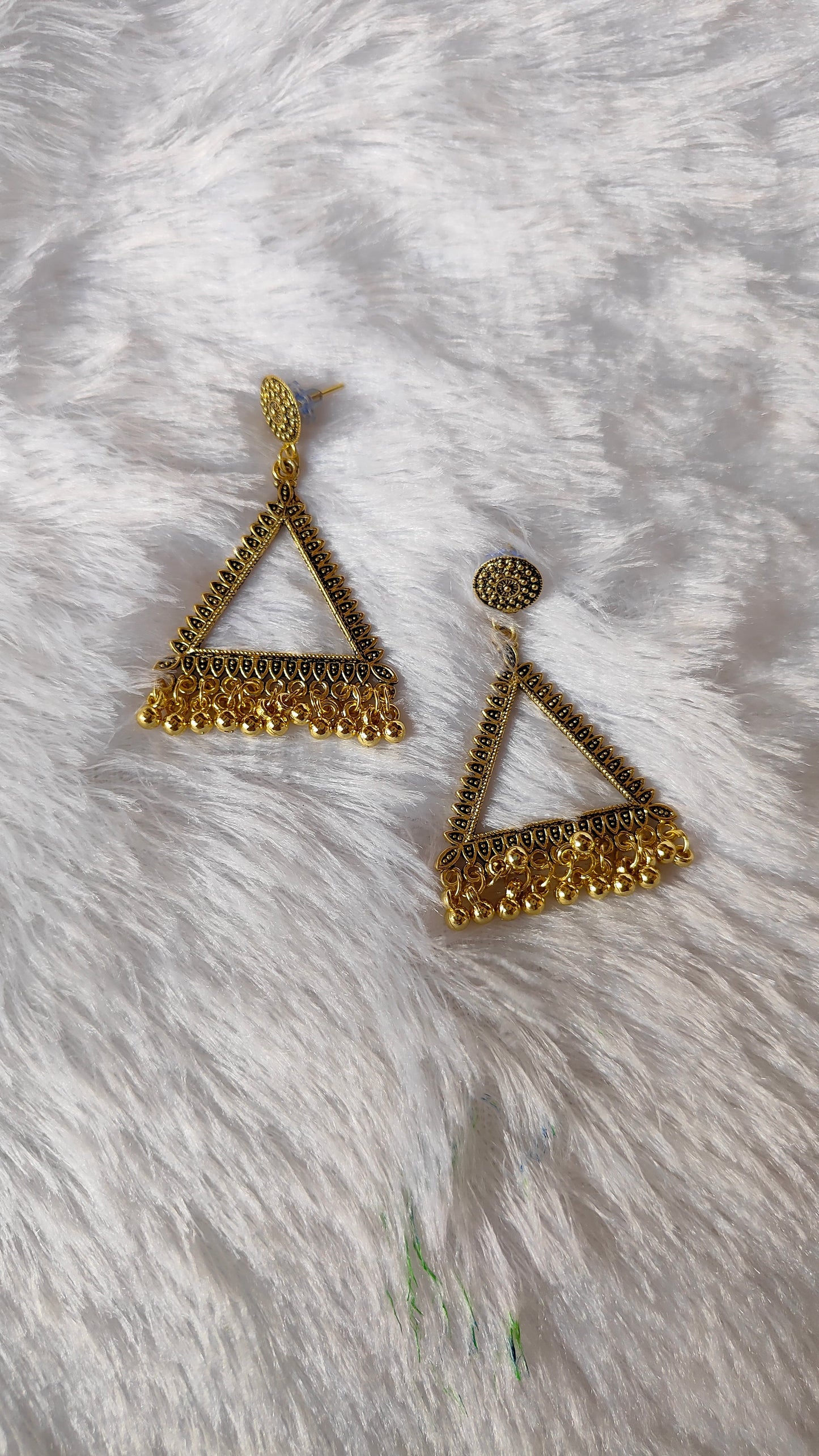 Golden Jhumka without Beads A1