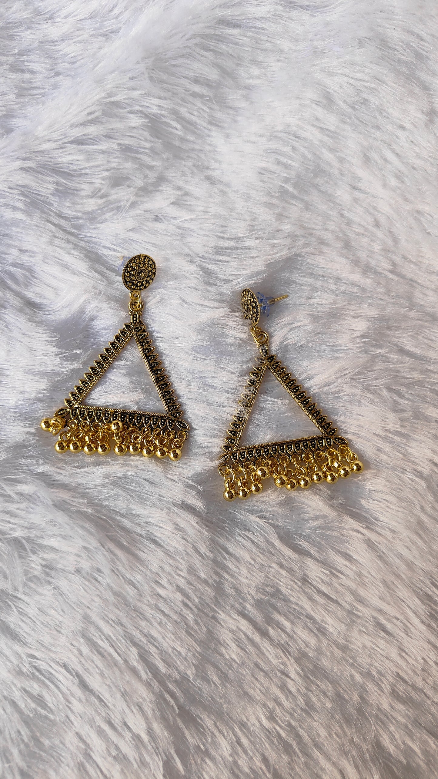 Golden Jhumka without Beads A1
