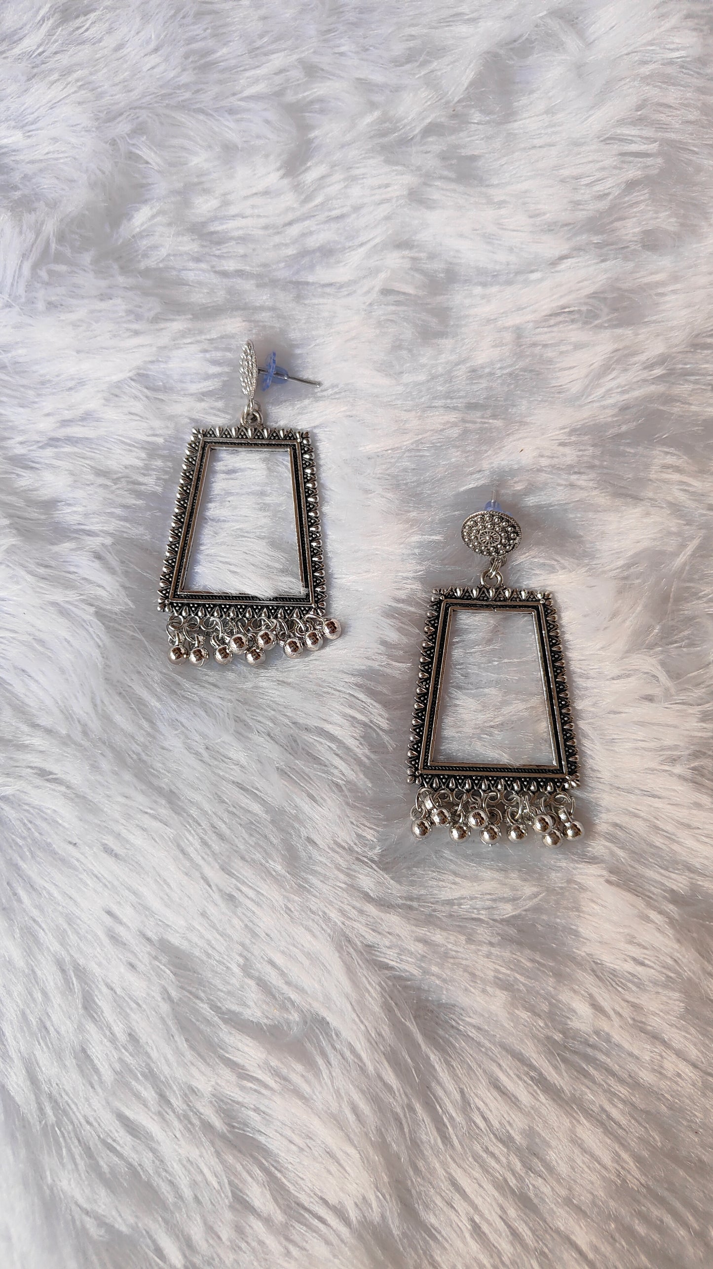 Silver Jhumka without Beads A10