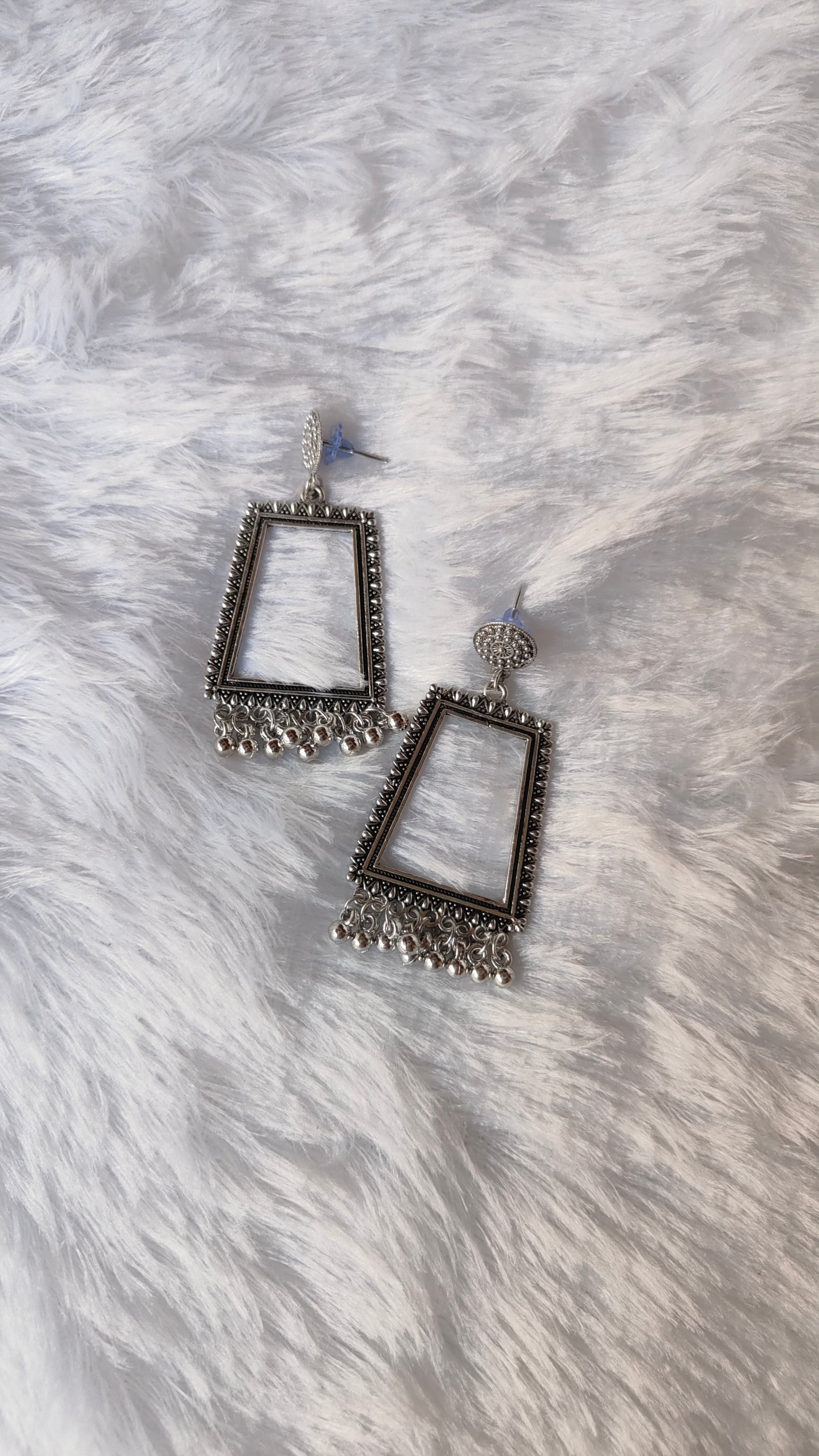 Silver Jhumka without Beads A10
