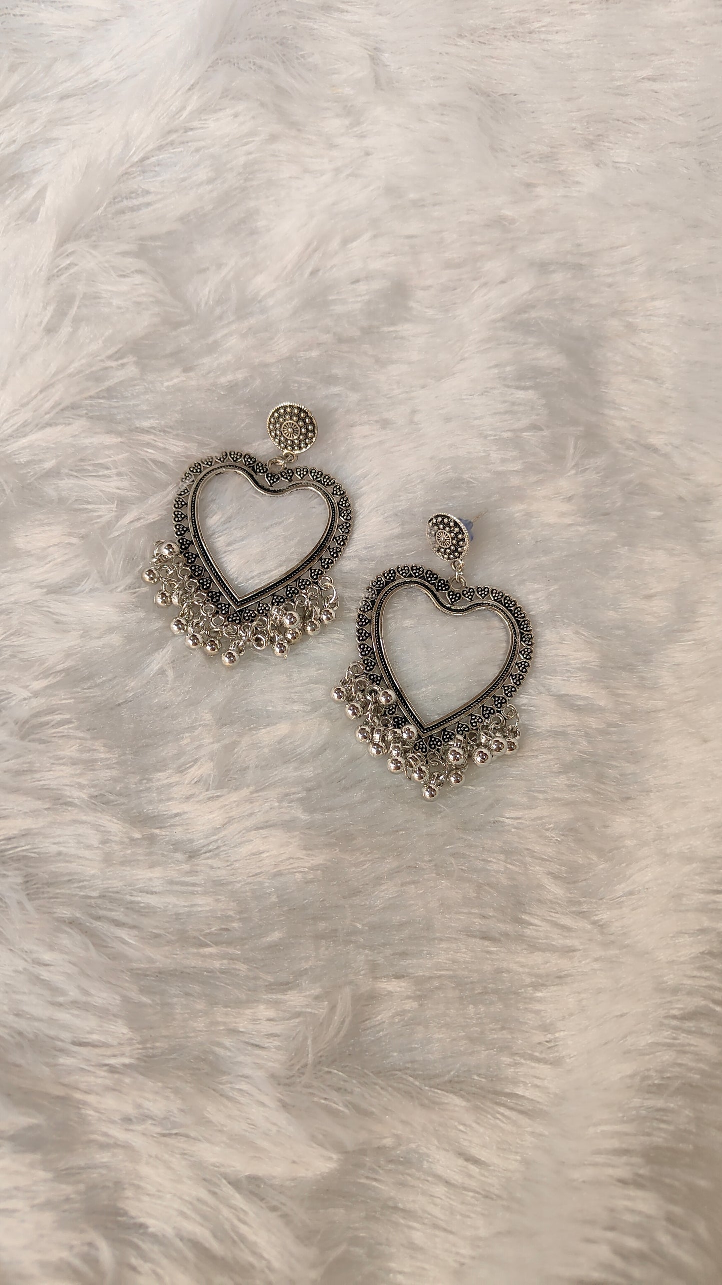 Silver Jhumka without Beads A6