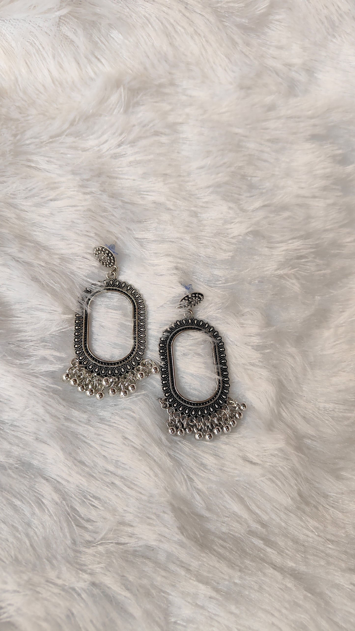 Silver Jhumka without Beads A4