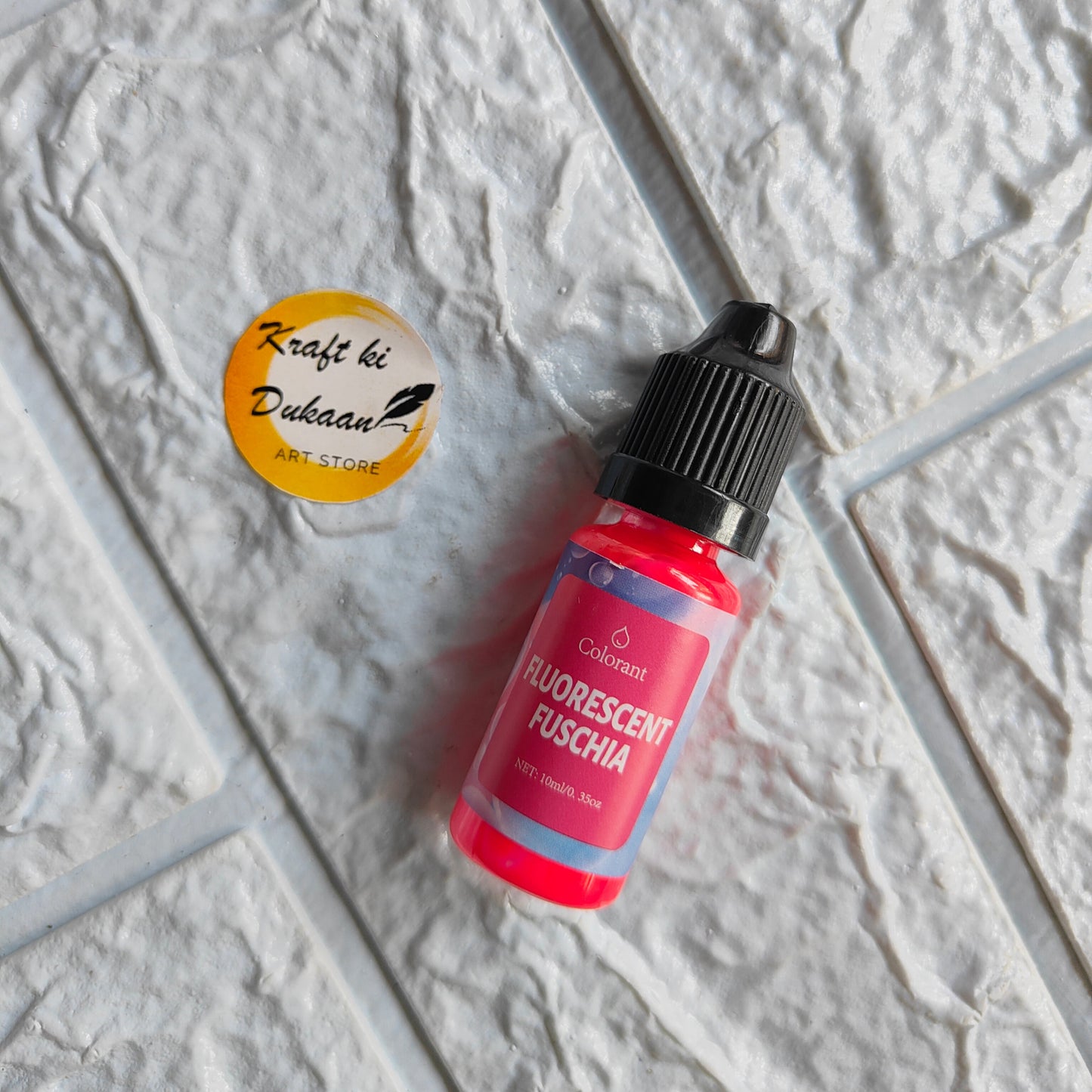 Fluorescent Fuchsia Resin Pigment Colorant Bottle for Art and Craft Projects