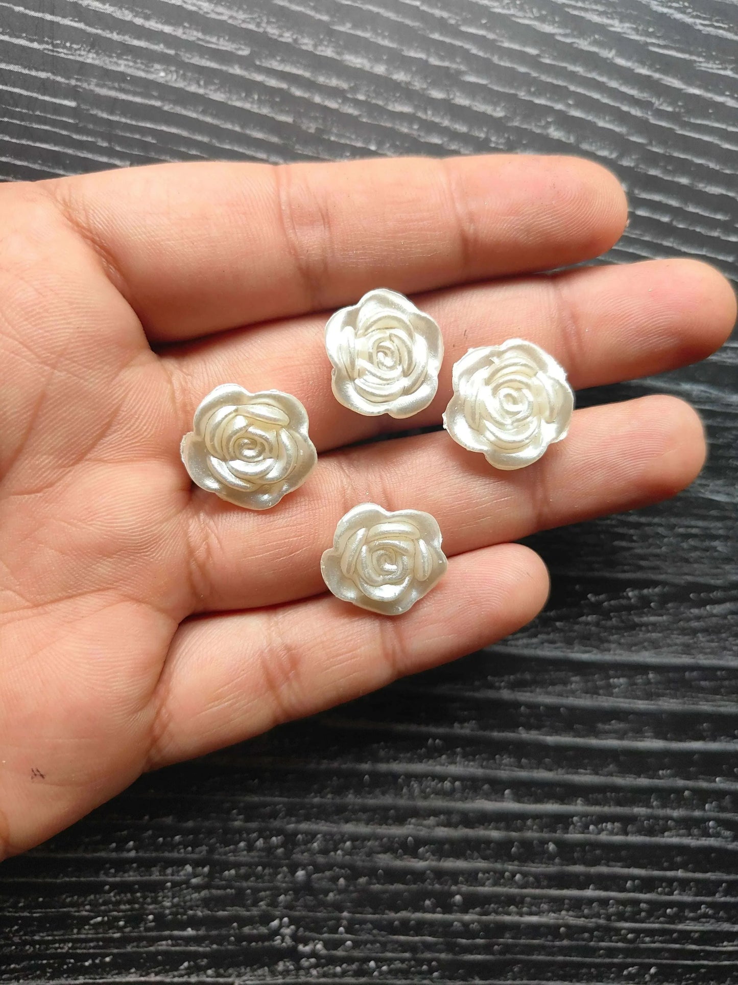 White rose flower beads pack, five white rose beads in hand