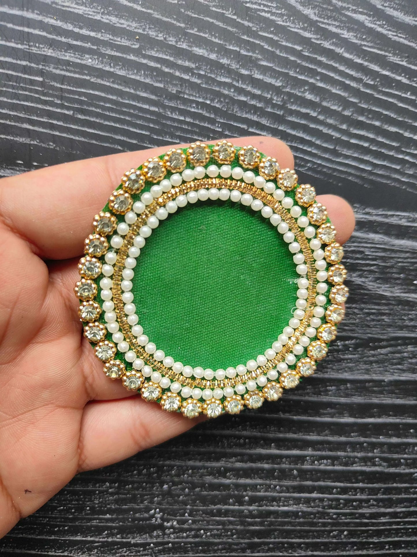 Green decorative patch AB, circular fabric with pearl trim and gold rhinestone border