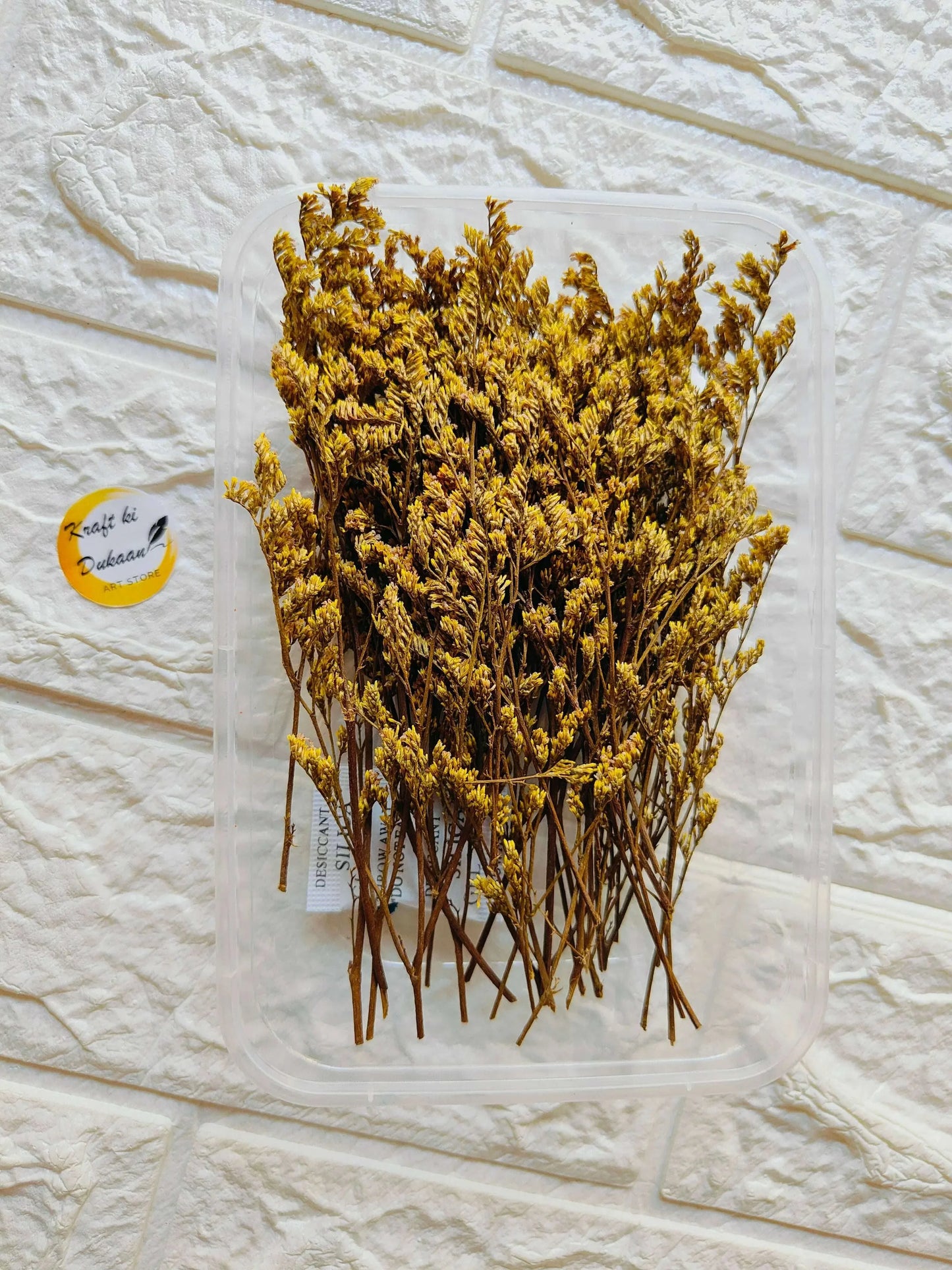 Dry Flower Box A2: dried yellow-brown flowers in a clear A2 bag/box.