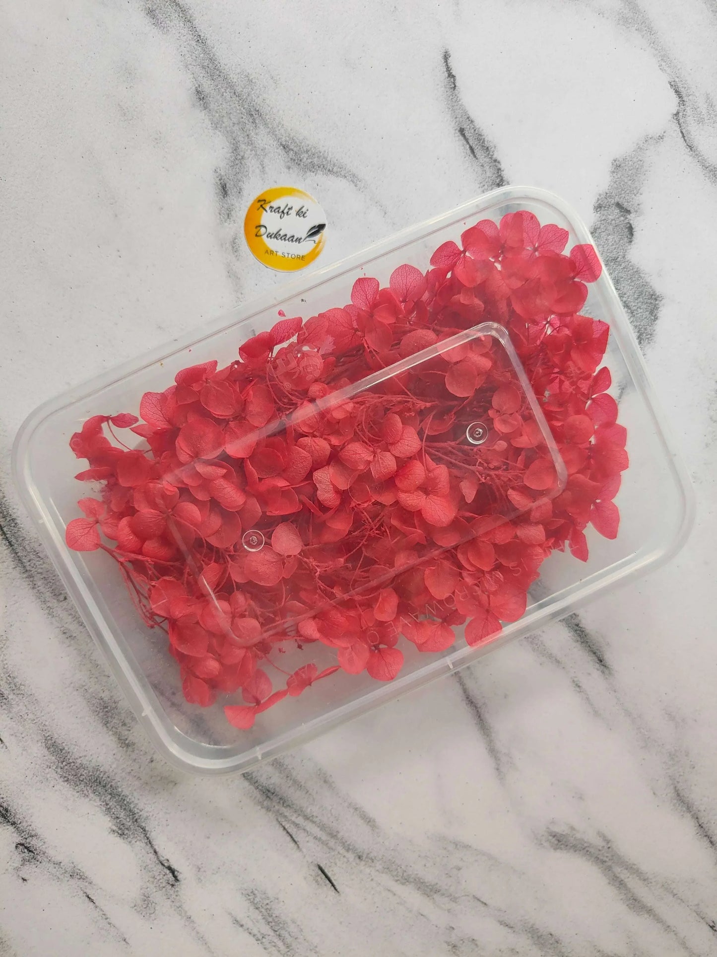 hydrangea-dry-flower-box-red-flowers-plastic-container