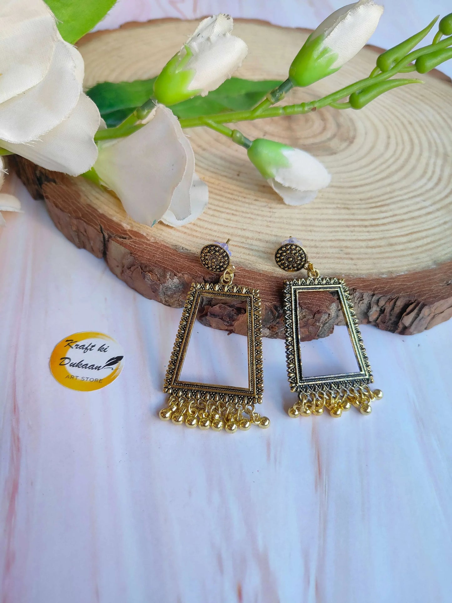 Golden jhumka no-beads D2, gold square earrings with dangling filigree
