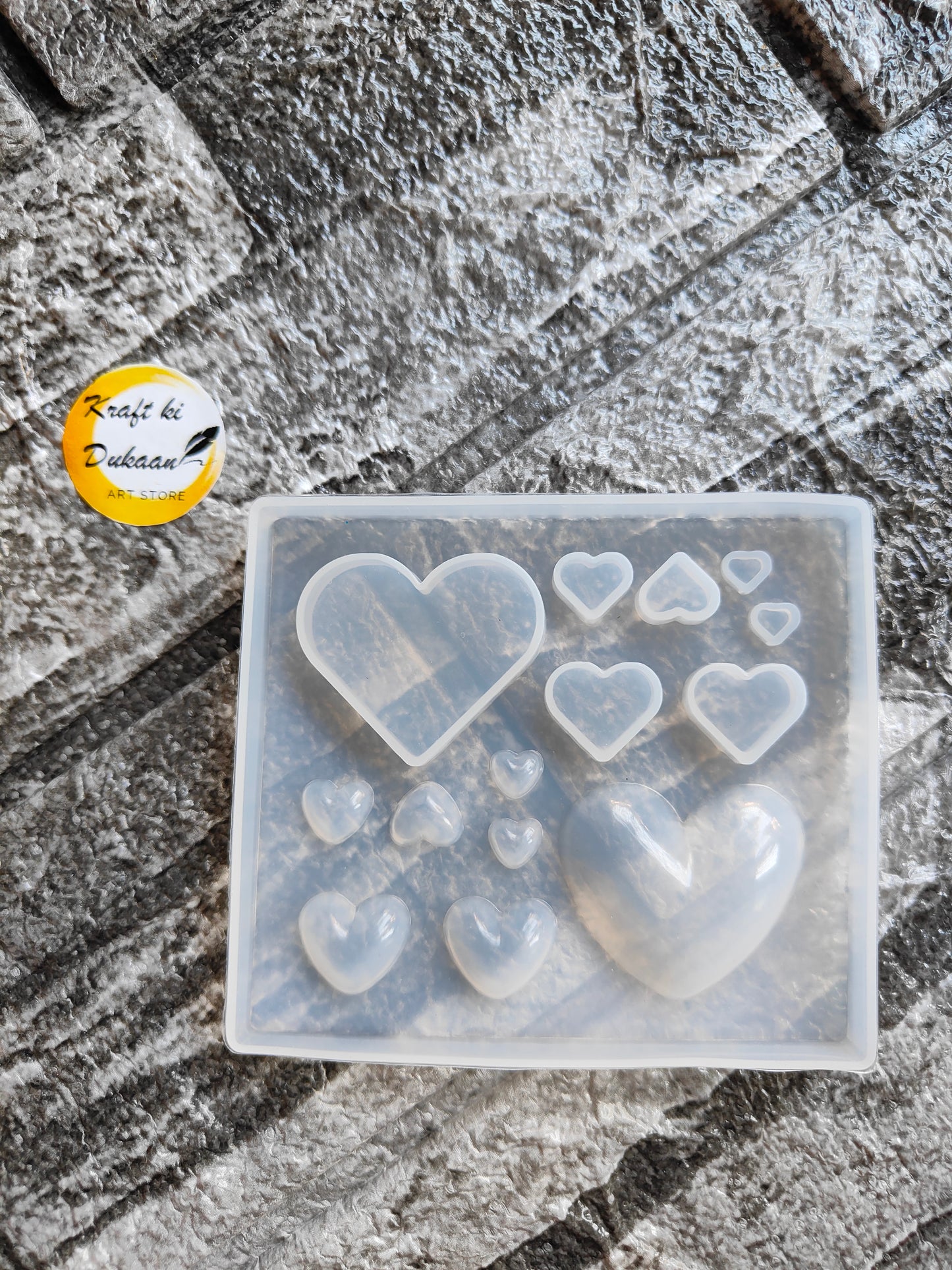 14 cavity silicone mold for making heart-shaped desserts or crafts with various sizes