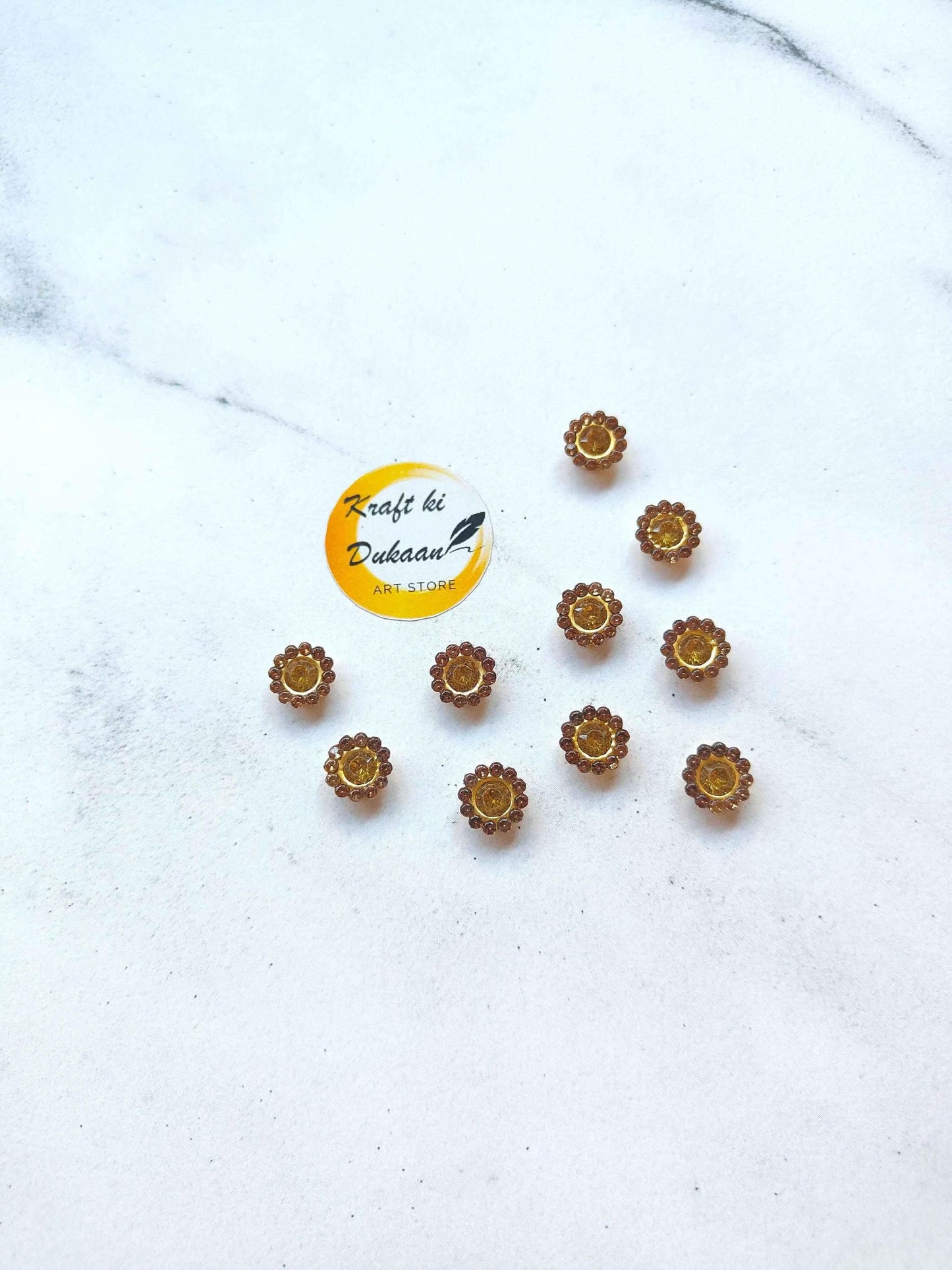Floral sew-on button in gold with Kundan stones and bead border