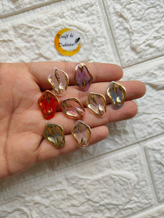 leaf-beads-for-resin-art-gold-trimmed-mixed-colors-handheld