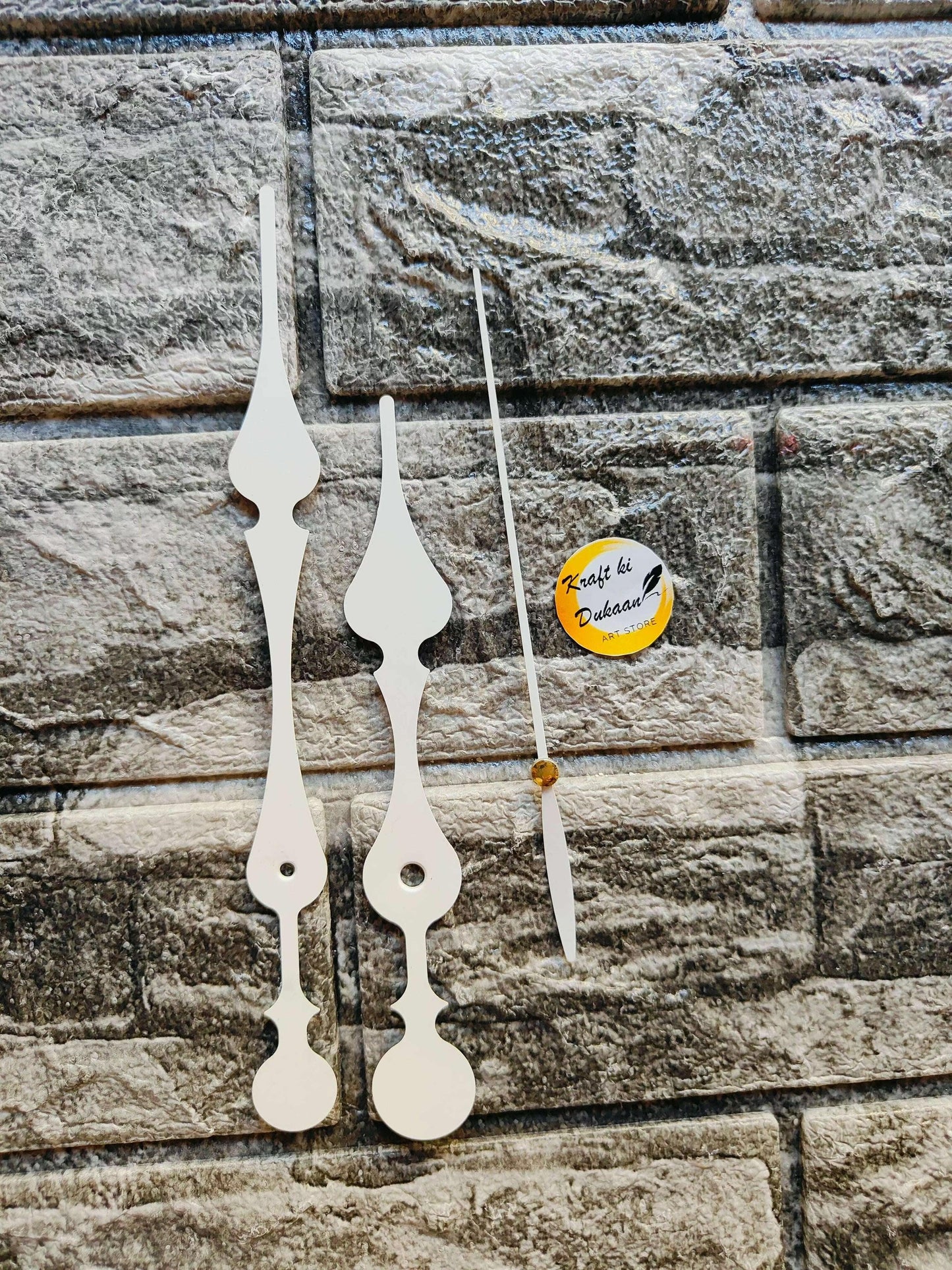 Metal clock hands set A34 in white with long second hand and round mounting holes