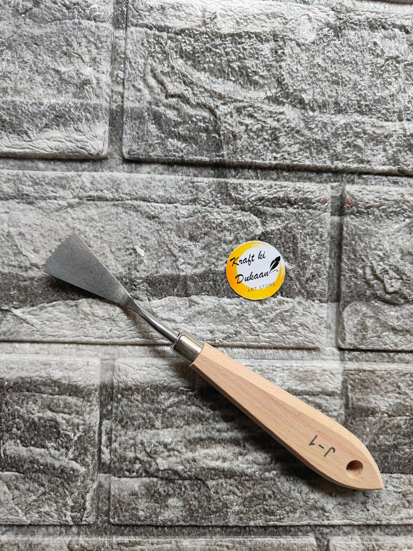 painting-knife-for-artists-wooden-handle-scraper