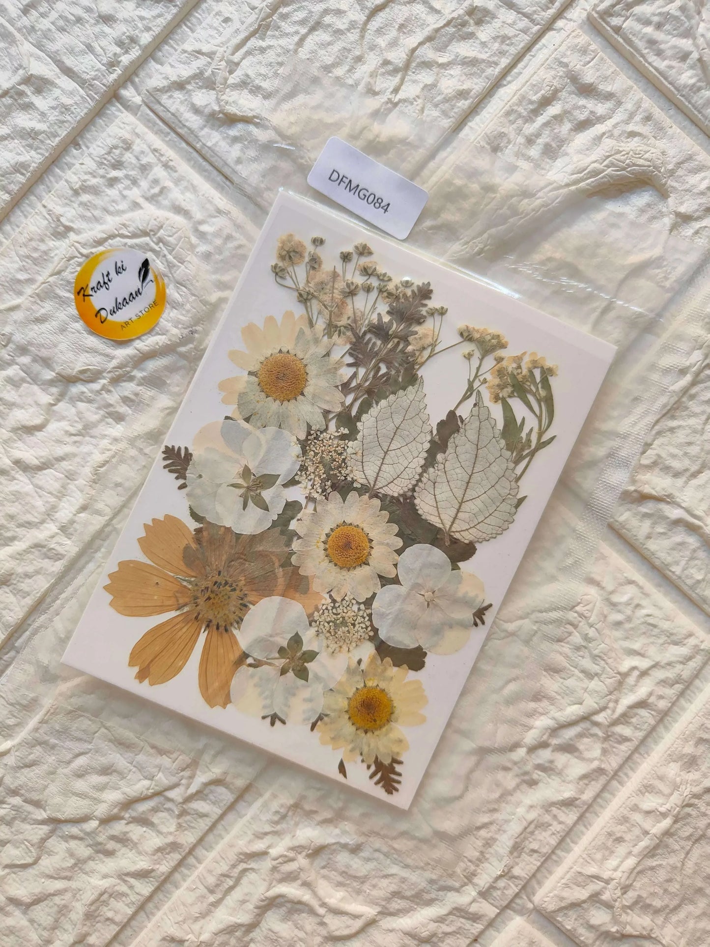 Pressed flower sheet mix with dried wildflowers and leaves, square pack