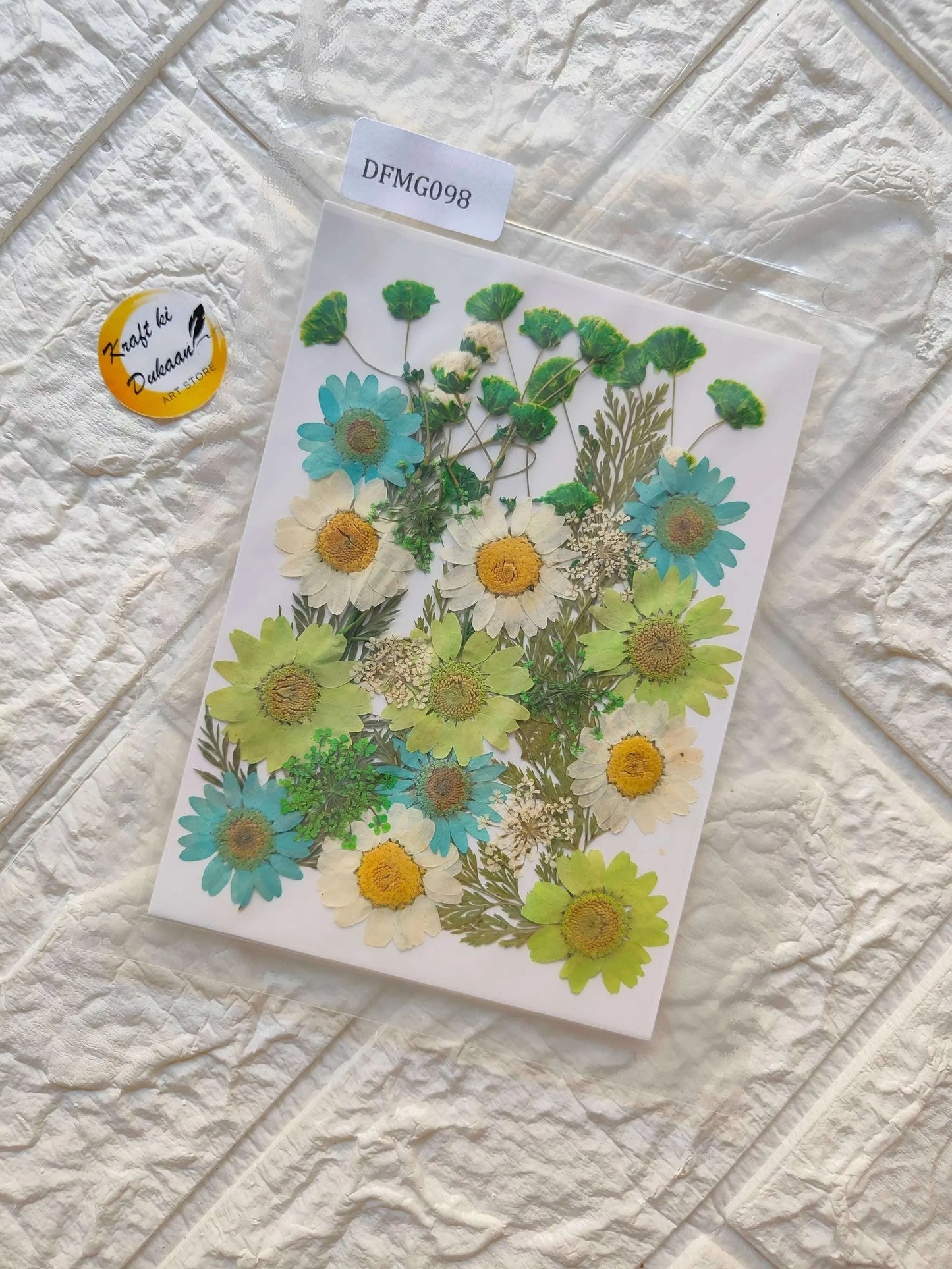pressed-flower-sheets-for-resin-art-daisy-blue-green-flowers
