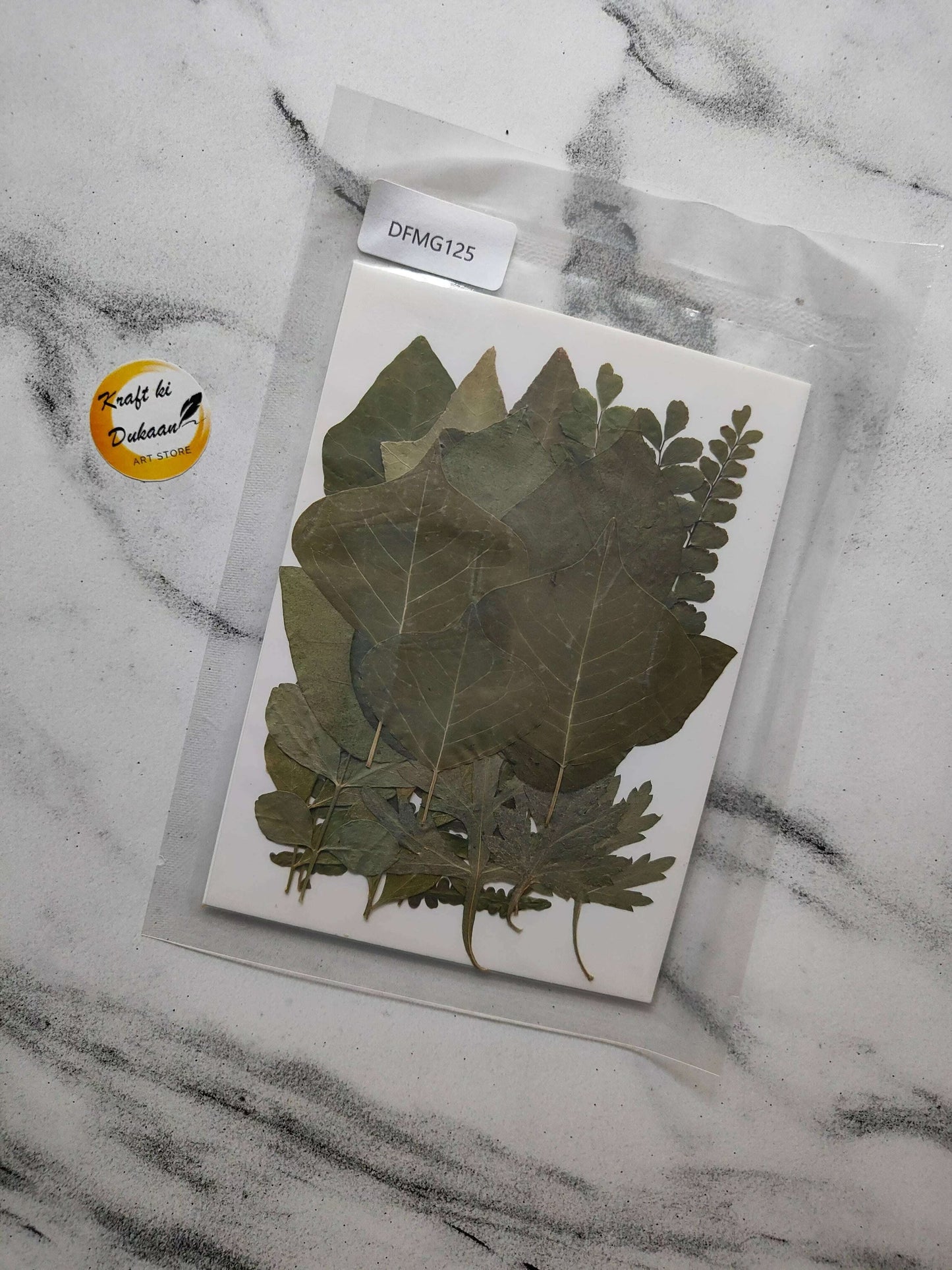 resin-art-flower-sheet-dried-leaves-green-botanical