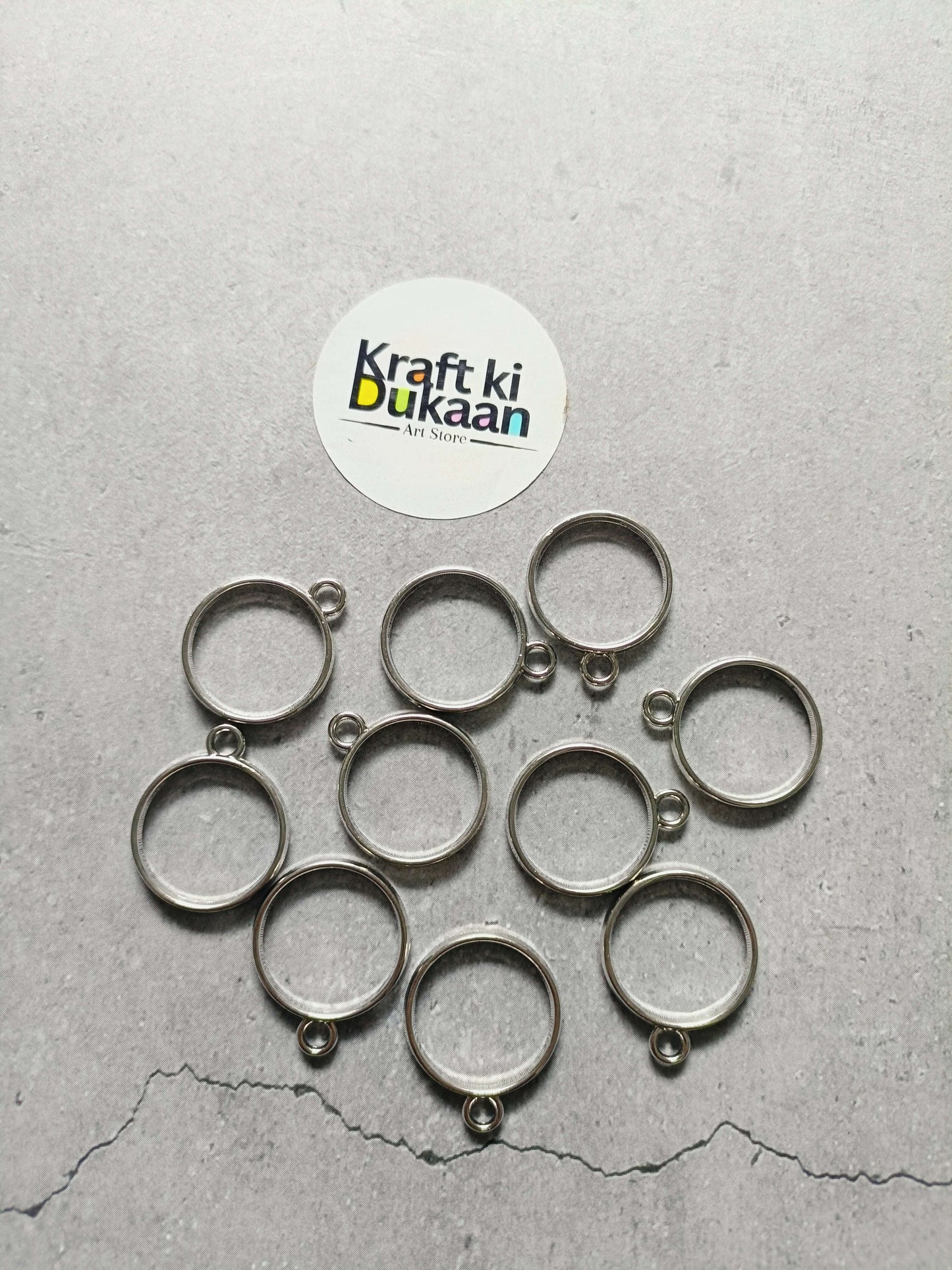 Small round bezel plain pendant, silver-tone, 10-piece set of circular frames
