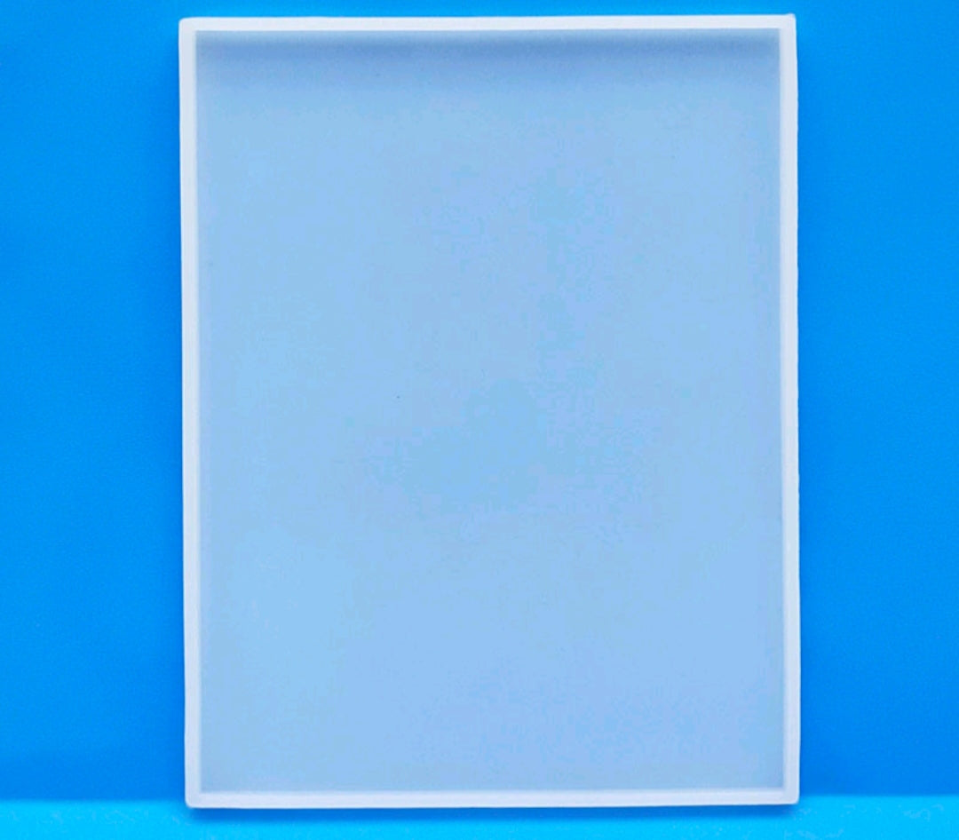 Plain rectangle mould, white frame, 9x12 in