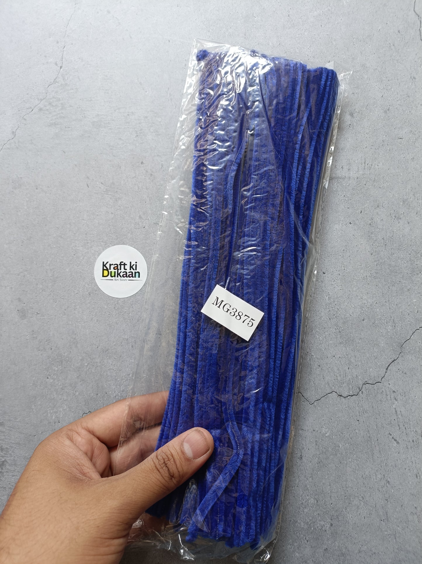 Pipe cleaner pack of 100, plain royal blue chenille sticks in a sealed bundle