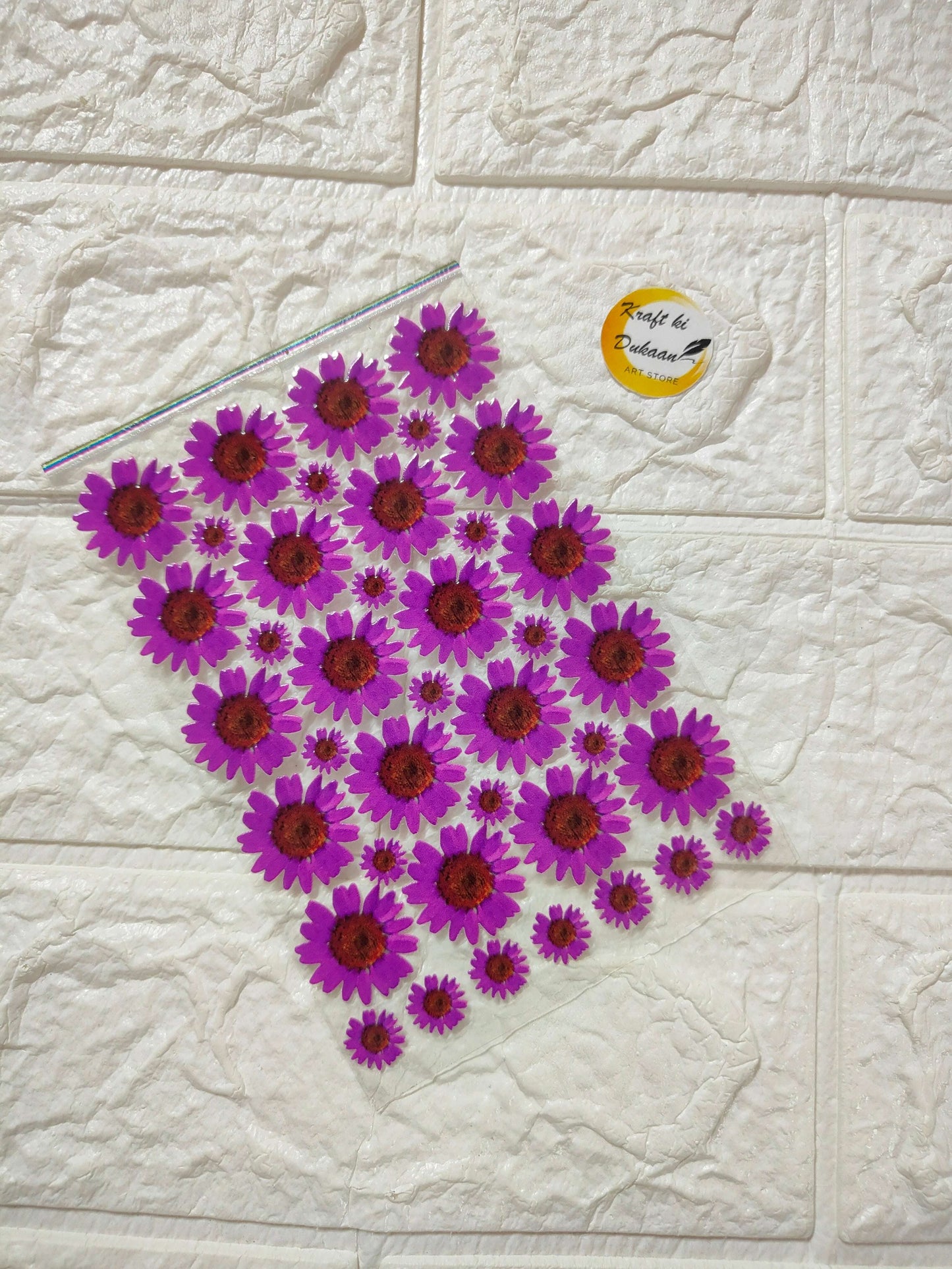 Peel-off sticker sheet J5 with purple flower (daisy) decals