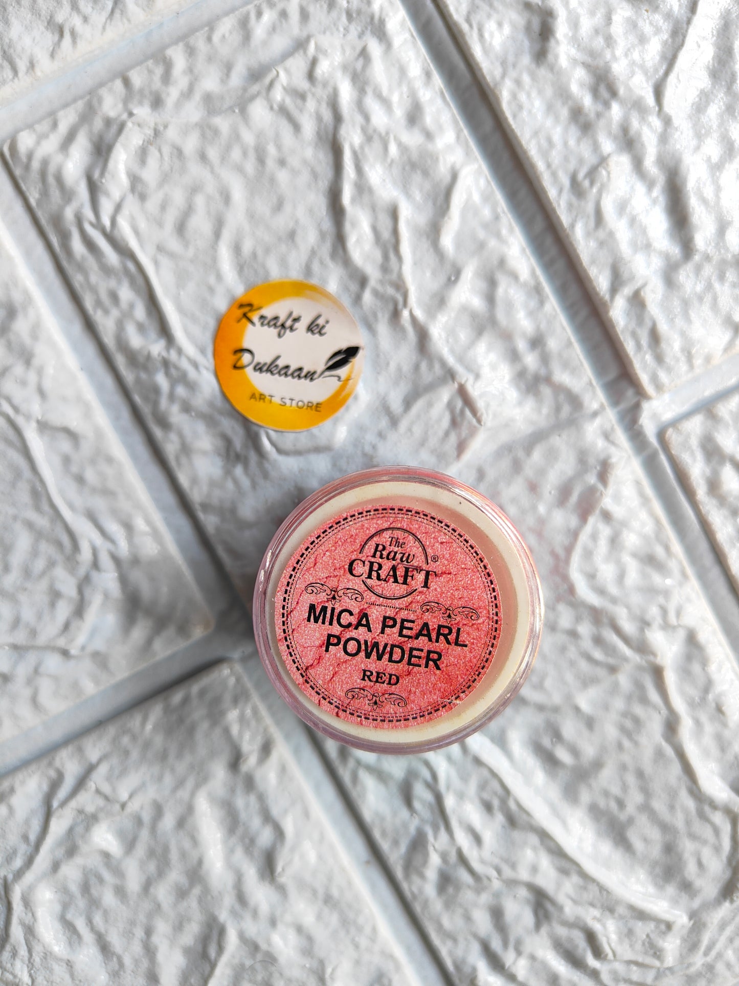 Kraft ki Dukaan MICA pearl powder for resin in red color, perfect for crafting projects.