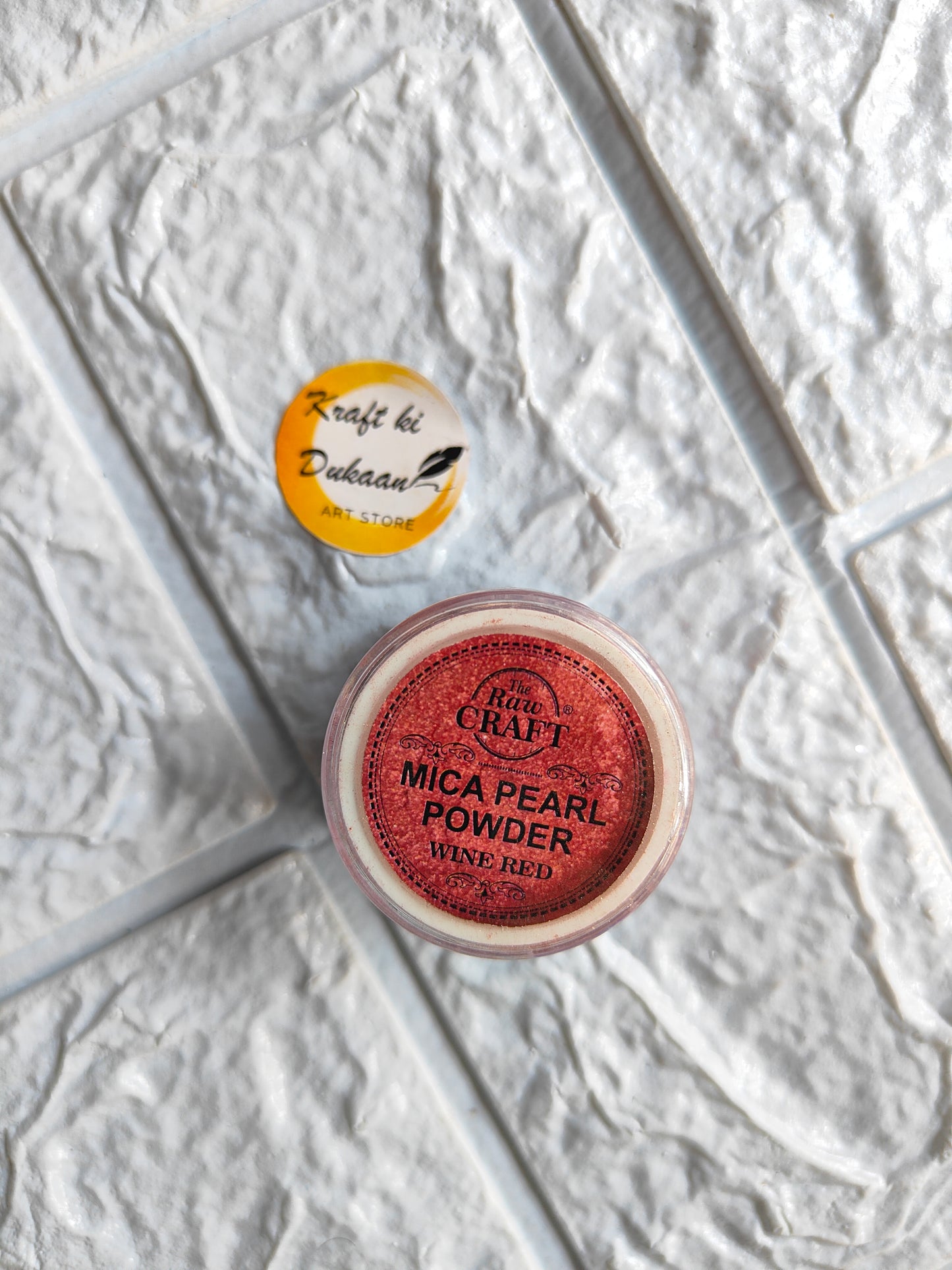Kraft ki Dukaan MICA pearl powder for resin in wine-red color displayed in jar
