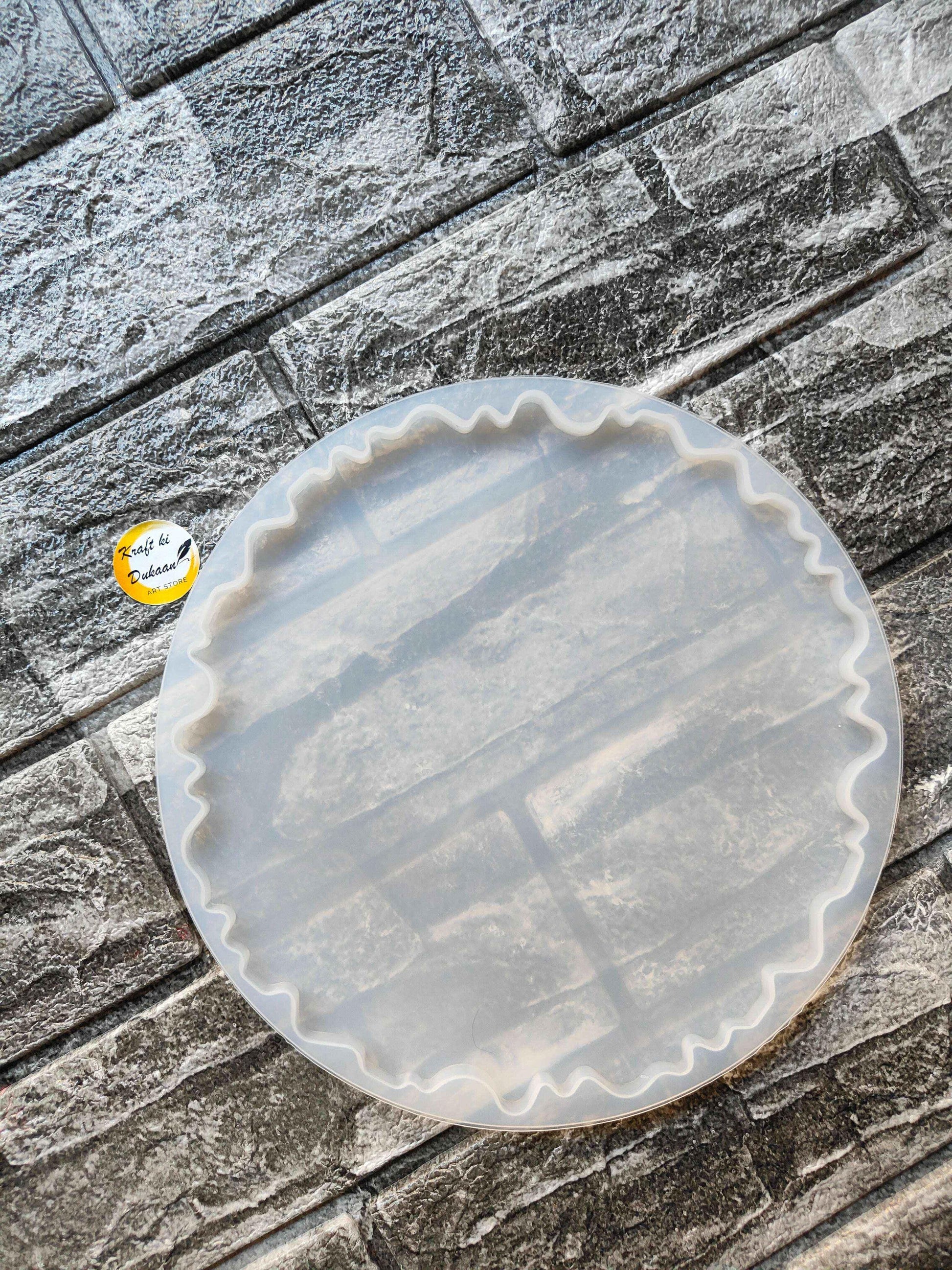 8-inch agate round thin mould, translucent round tray with scalloped edge