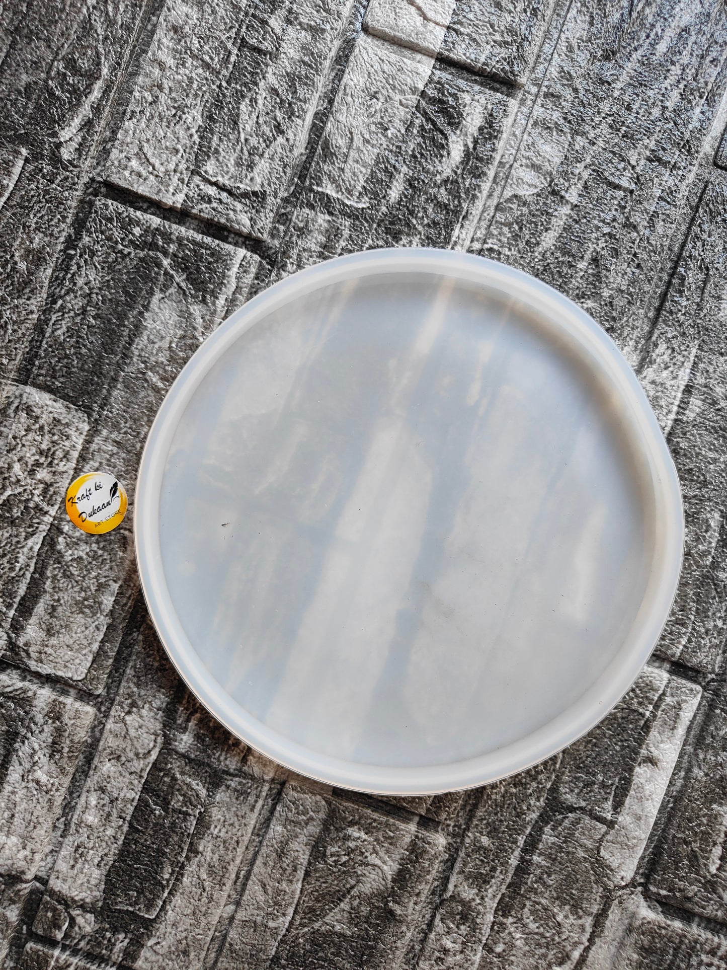 8 inch round mould for resin, perfect for creating circular resin art and crafts with ease
