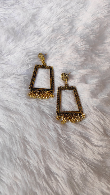 Golden Jhumka without Beads A2