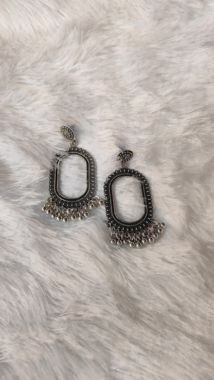 Silver Jhumka without Beads A4