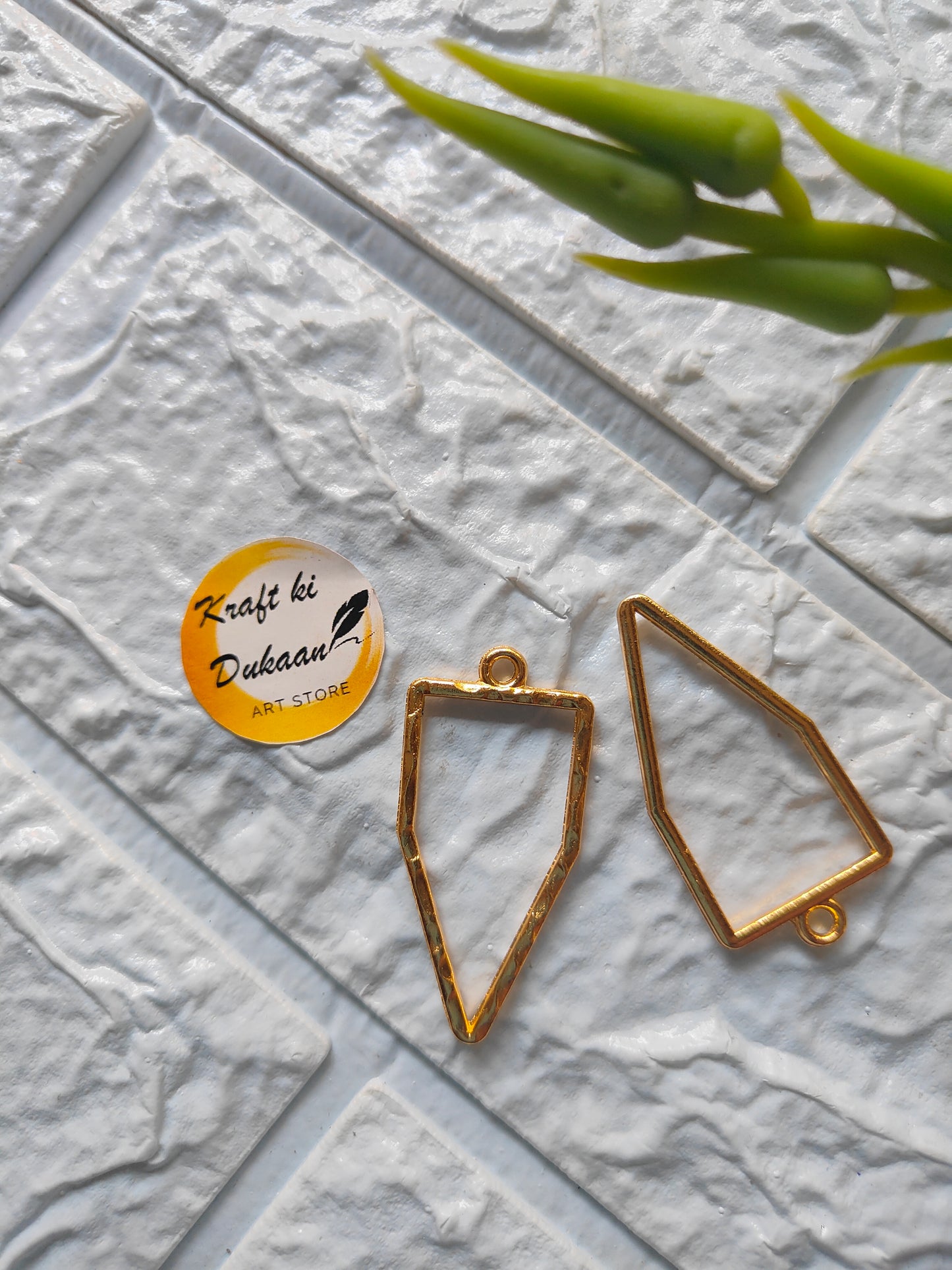 Pentagon Shape Bezel Pendant 5PC Set - Kraft ki Dukaan