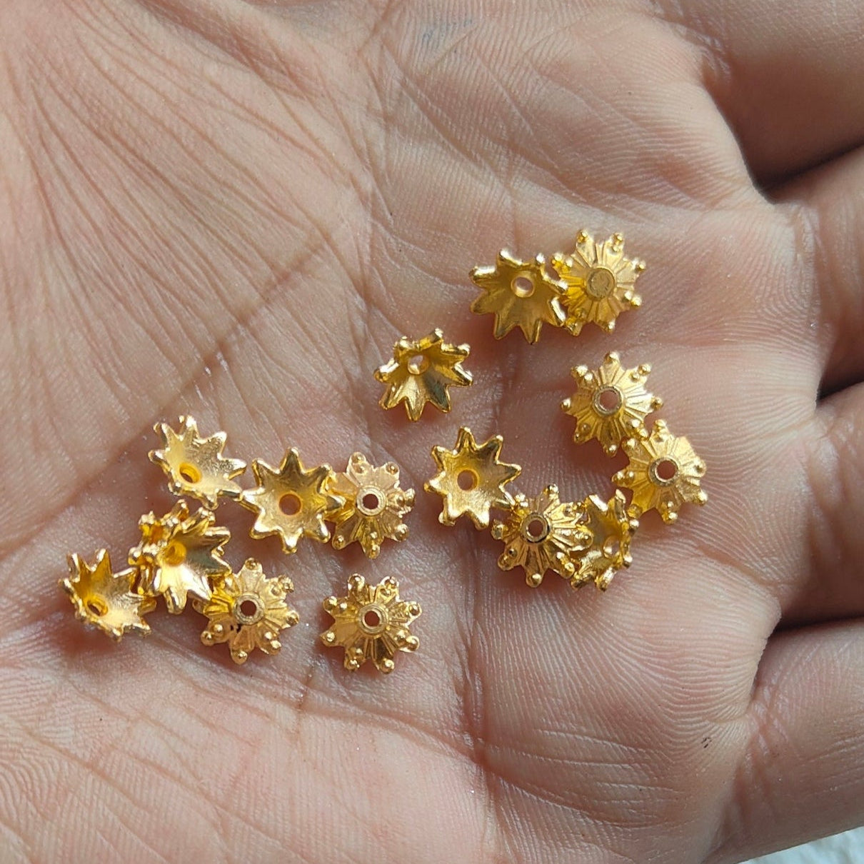 Golden Star Flower Beads Pack of 100 - Kraft ki Dukaan