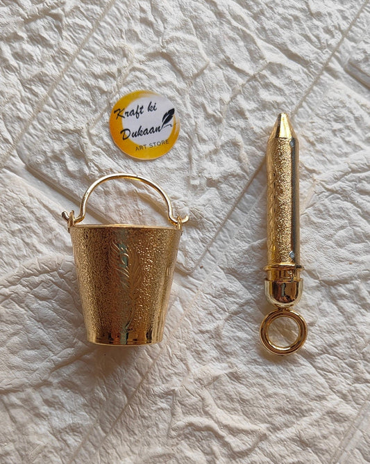 Golden Bucket with Pichkari Set A1 - Kraft ki Dukaan
