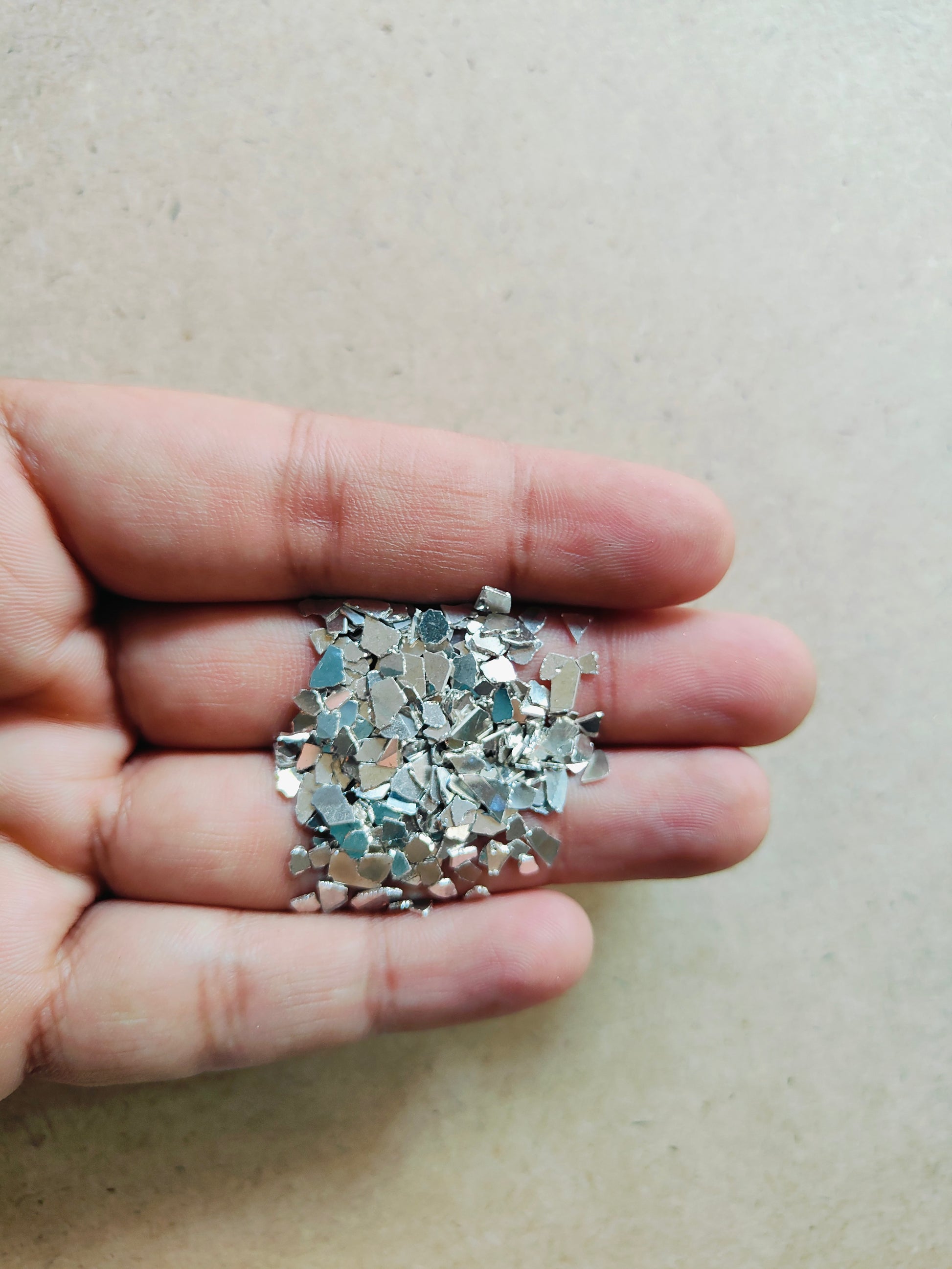 Silver Crystal Chips - Kraft ki Dukaan