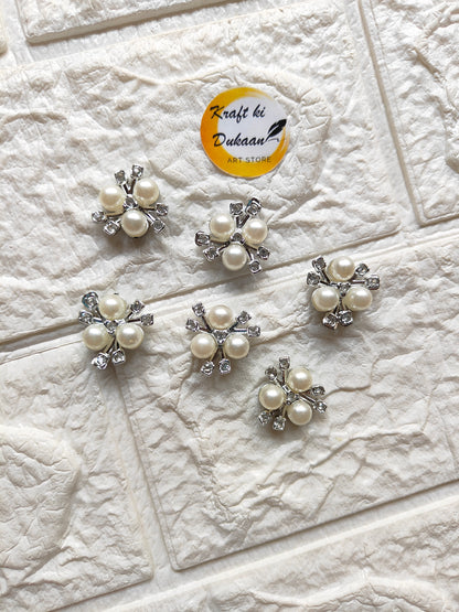 Silver Pearl Flower Diamond Beads Pack of 50 - Kraft ki Dukaan