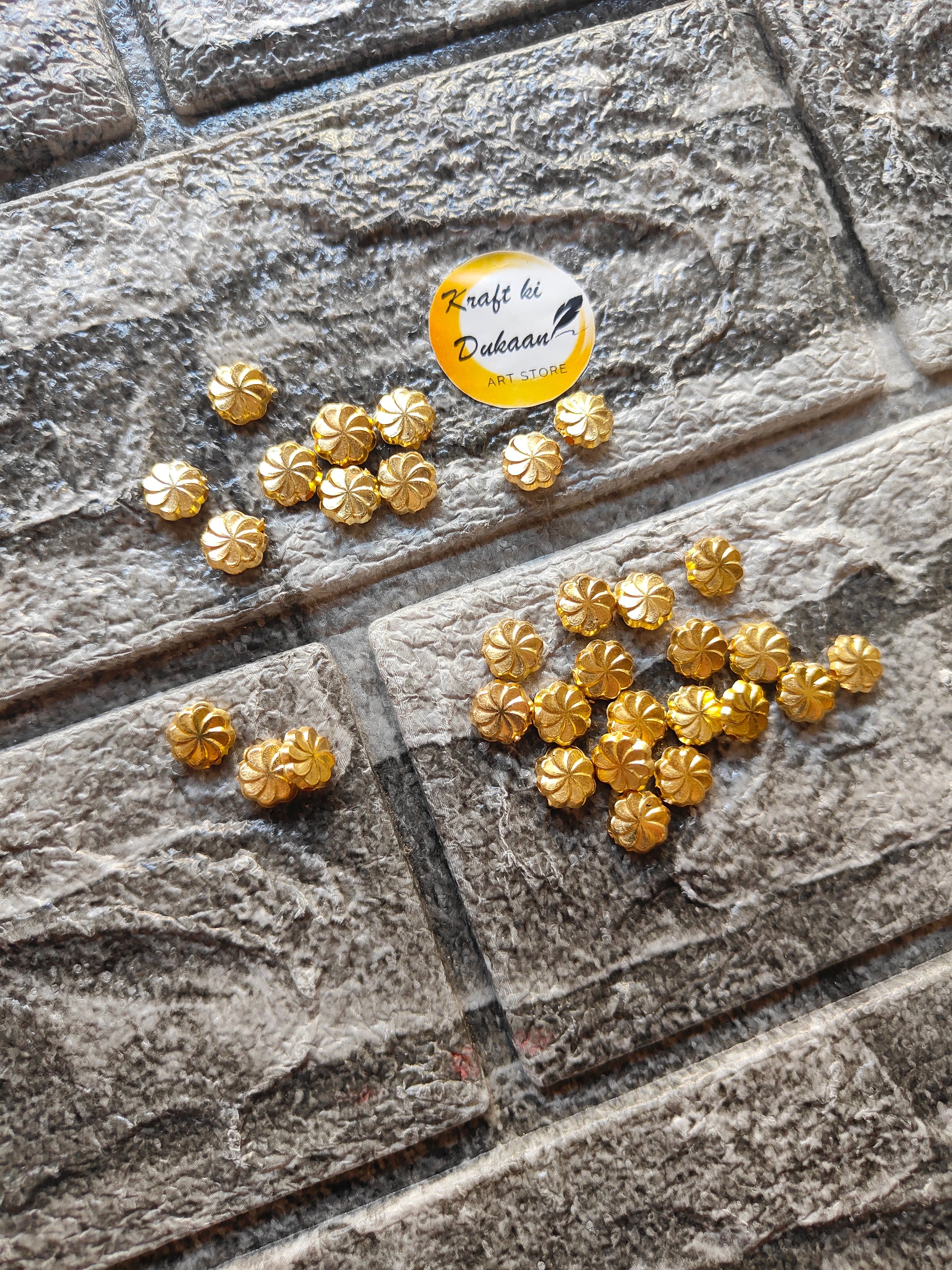 Small Flower Beads Pack of 100 - Kraft ki Dukaan