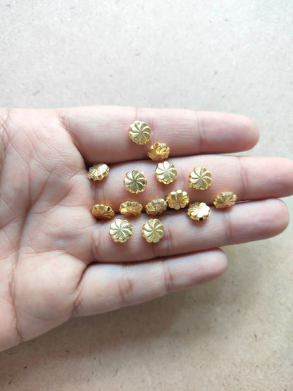 Small Flower Beads Pack of 100 - Kraft ki Dukaan