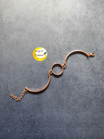 Rose-gold metal round bracelet with circular links and small lobster clasp