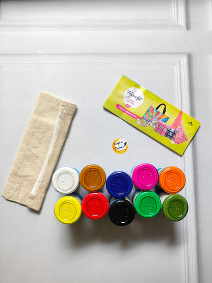 Fabric colours kit: beige fabric pouch and 10 paint bottles with colored caps