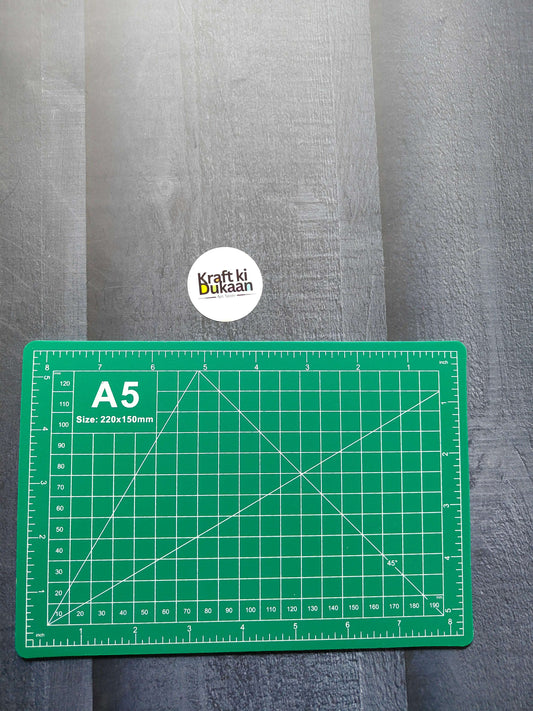 Cutting Mat A5, 220×150mm green grid with angle and line markings