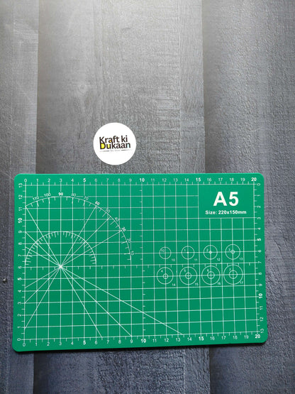 Cutting Mat A5 with protractor circle guides and measurement grid, 220×150mm