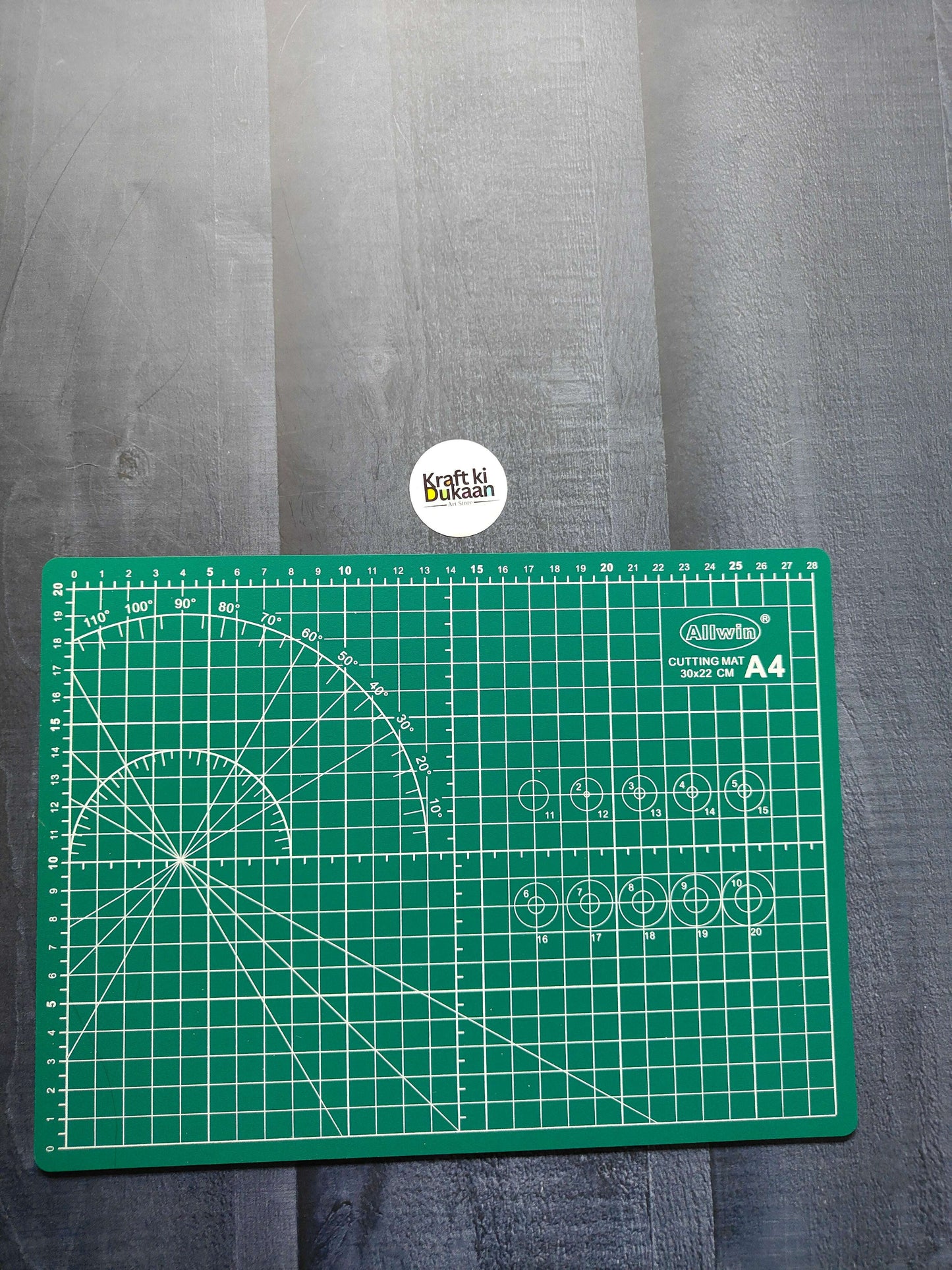 Cutting Mat A4 with ruler grid, angle lines, and circular guide markings