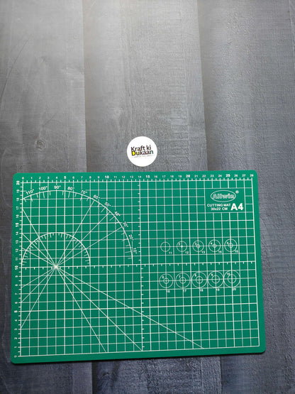 Cutting Mat A4 with ruler grid, angle lines, and circular guide markings