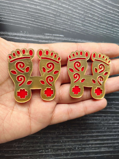 acrylic-charan-pag-cutout-golden-red-design-1