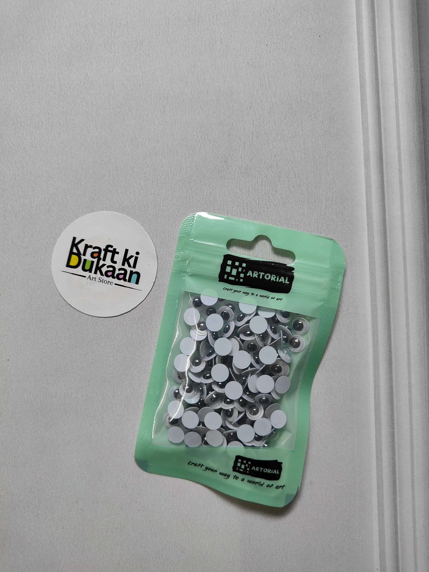 Round 6mm googly eyes, pack of 150 in resealable pouch