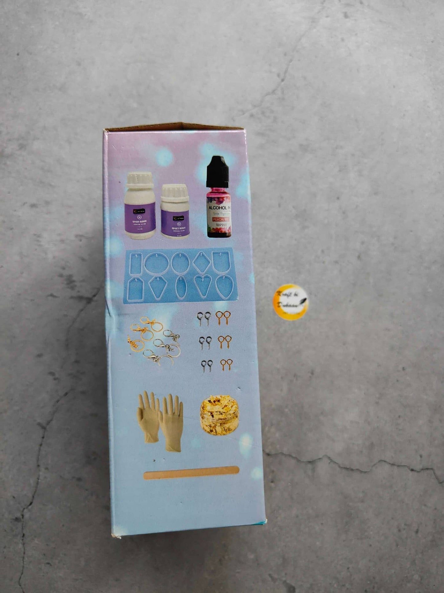 artorial-diy-resin-keychain-making-kit-box-additional-items