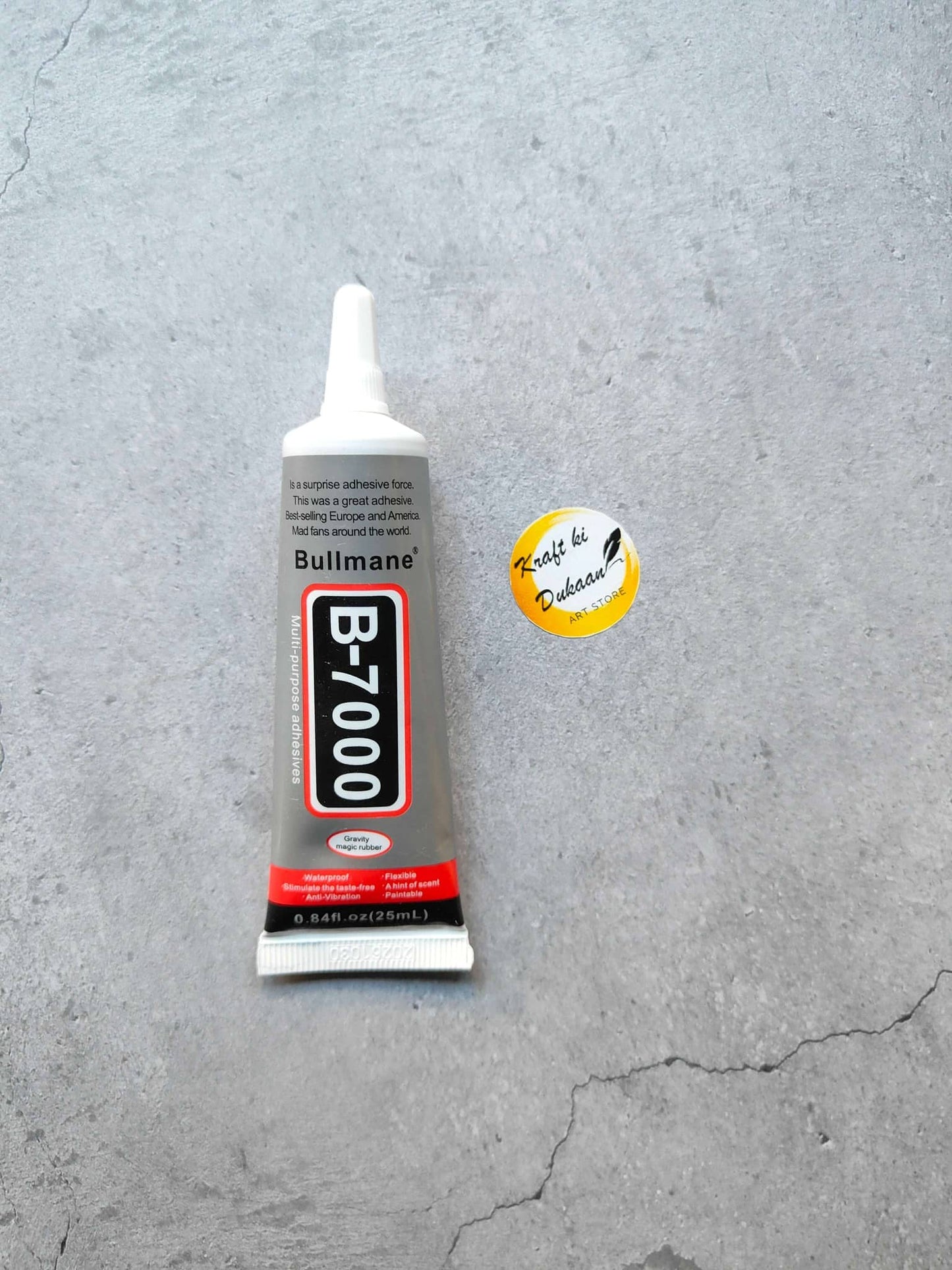 B7000 multi purpose glue in a tube, ideal for crafts and repairs with strong bonding capabilities
