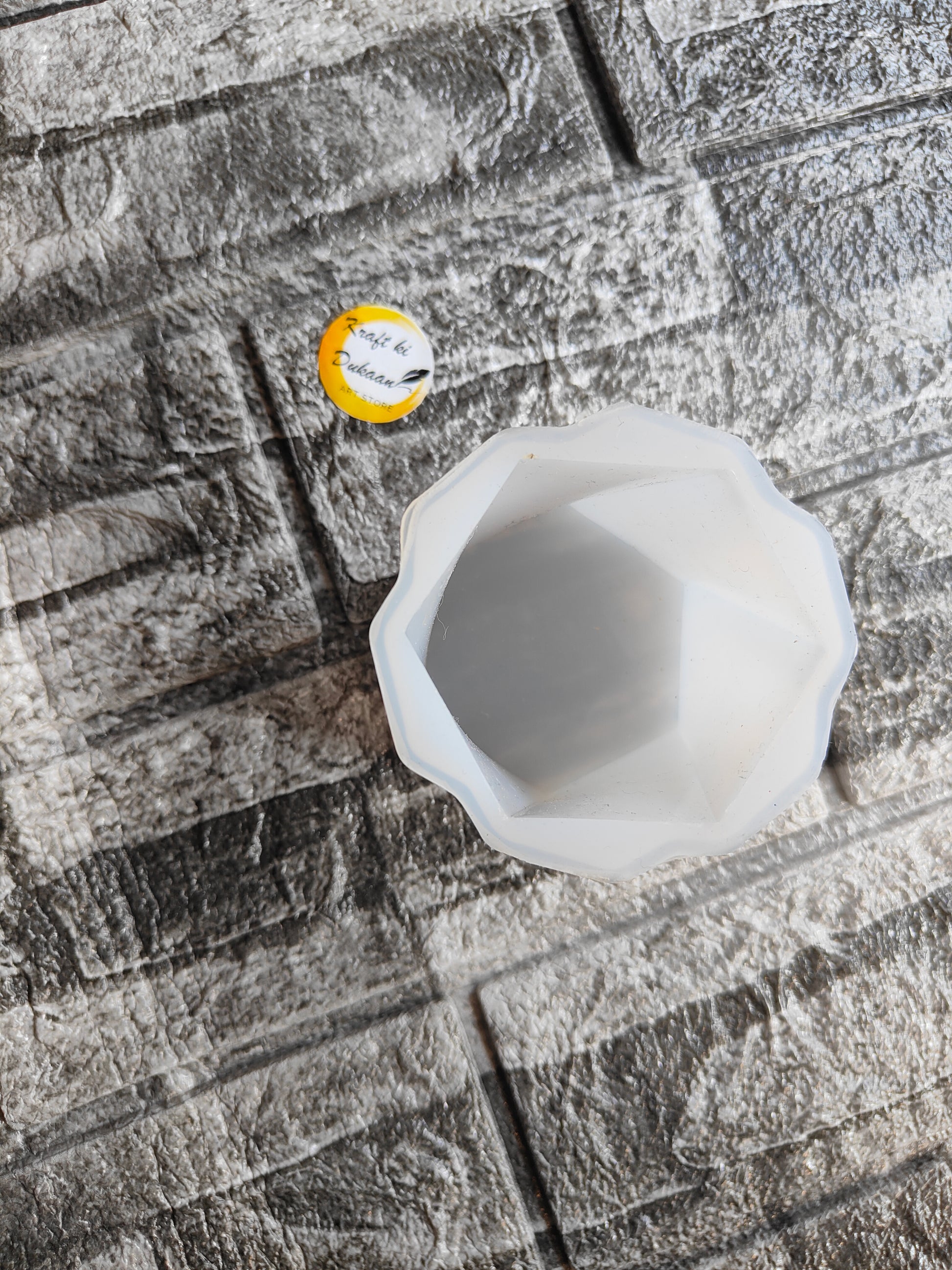 Clear 2.5 inch candle mold for DIY candle making with decorative shape