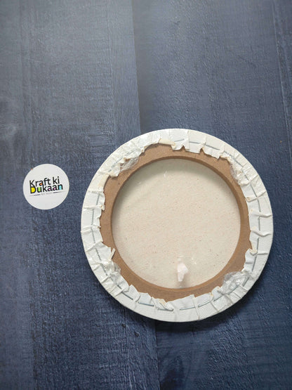 Round stretched canvas board with frame, back view with circular canvas and rim